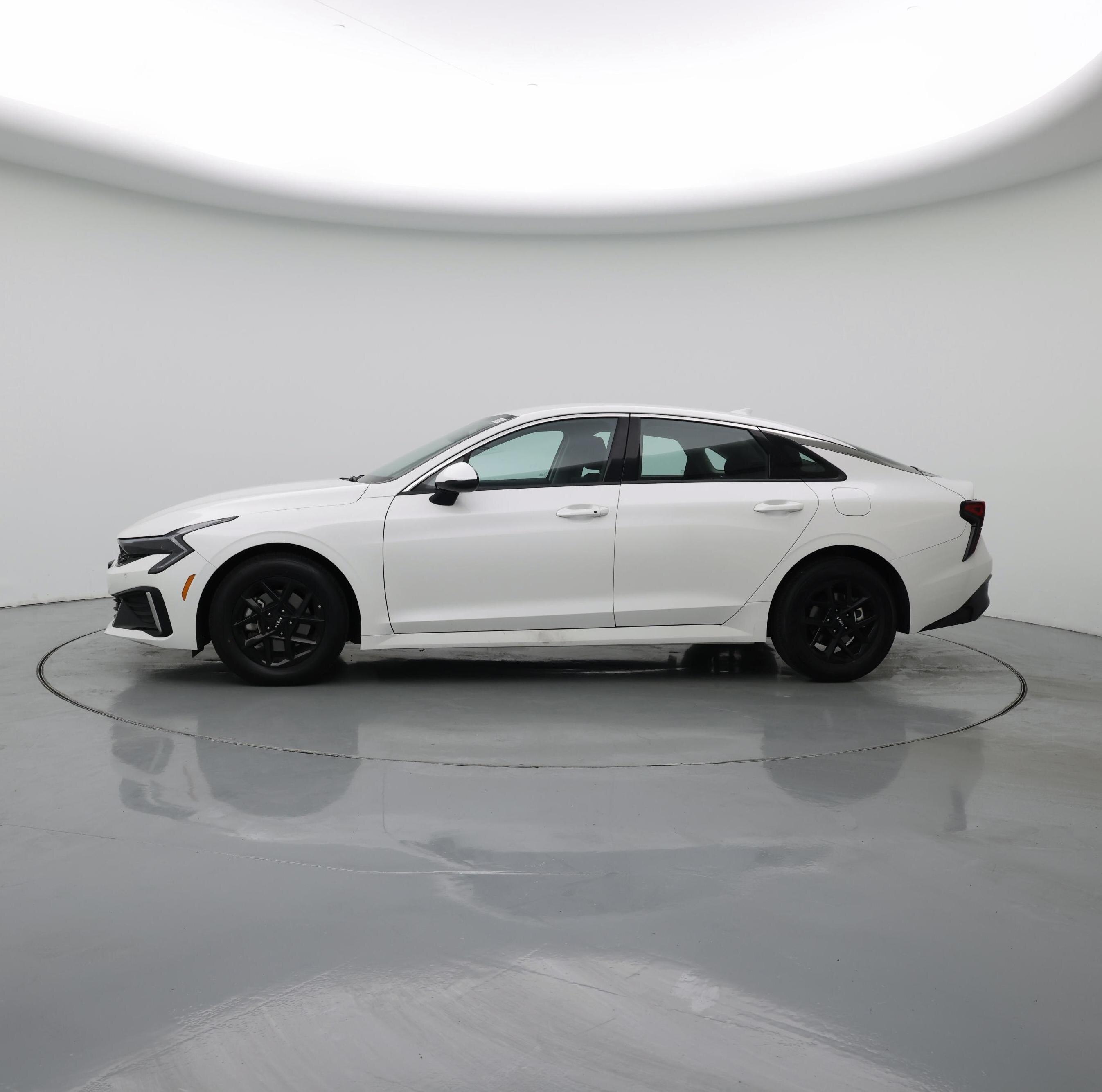 Thumbnail: 2025 Kia K5 - 3