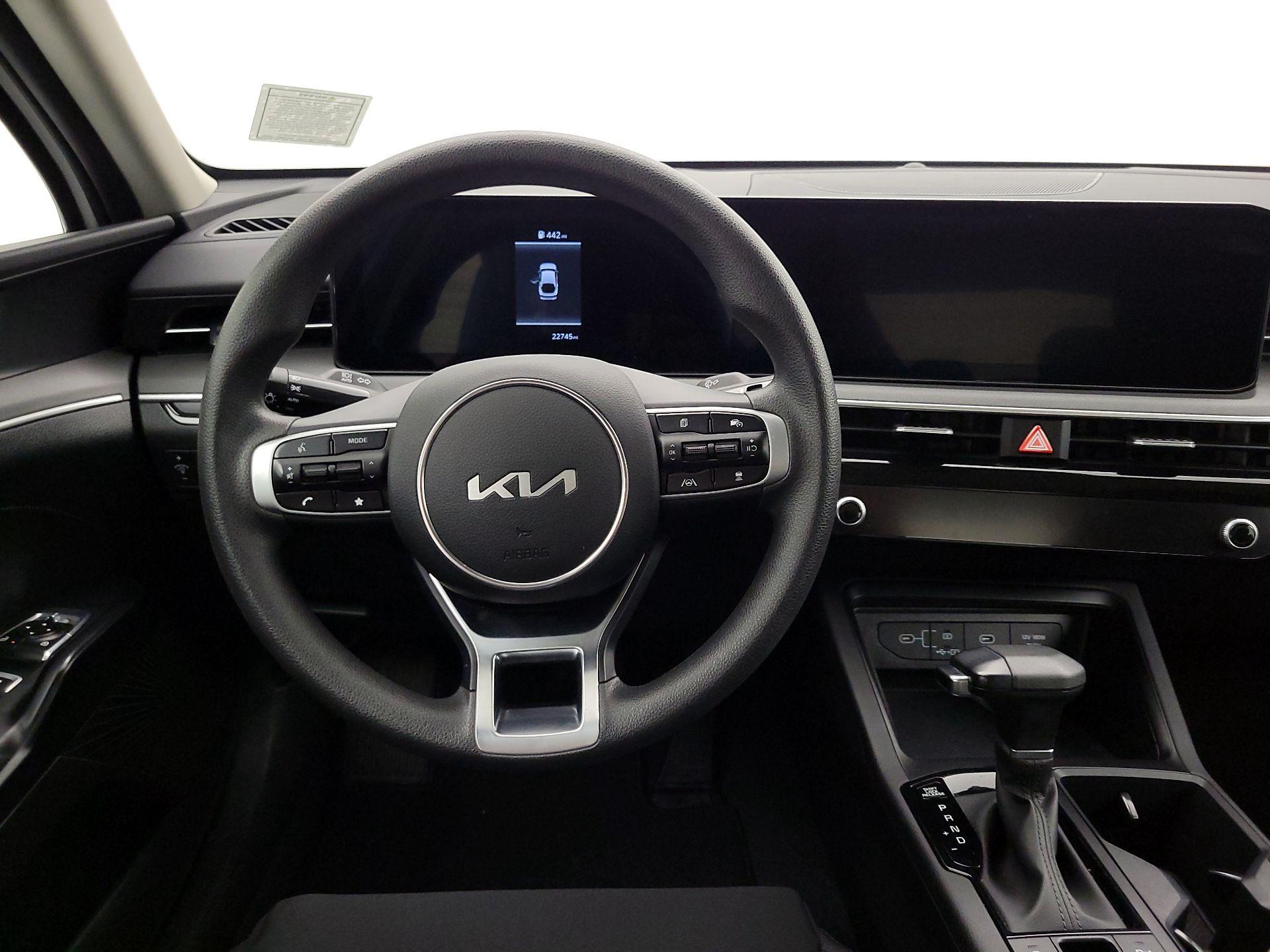Thumbnail: 2025 Kia K5 - 10