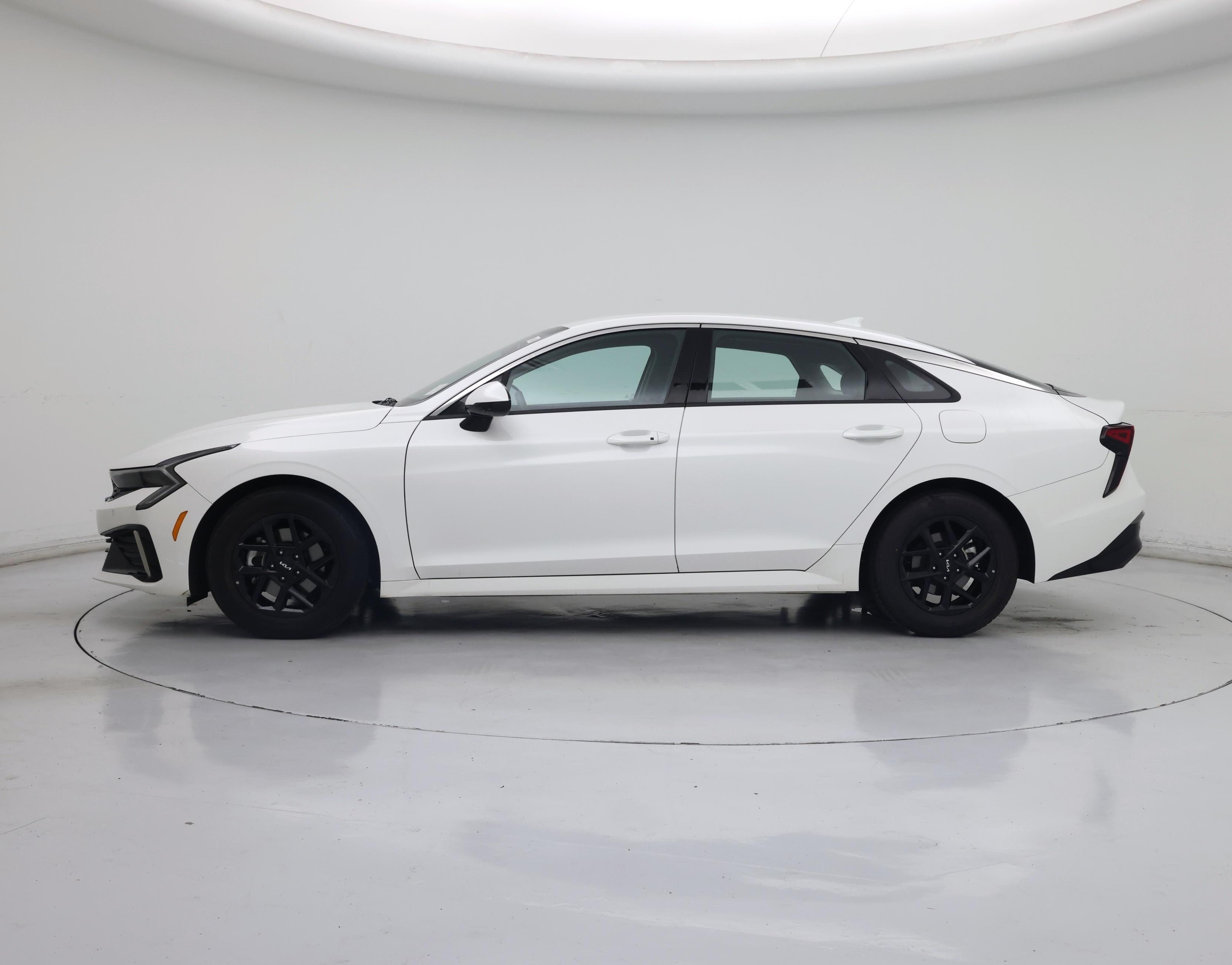 Thumbnail: 2025 Kia K5 - 3