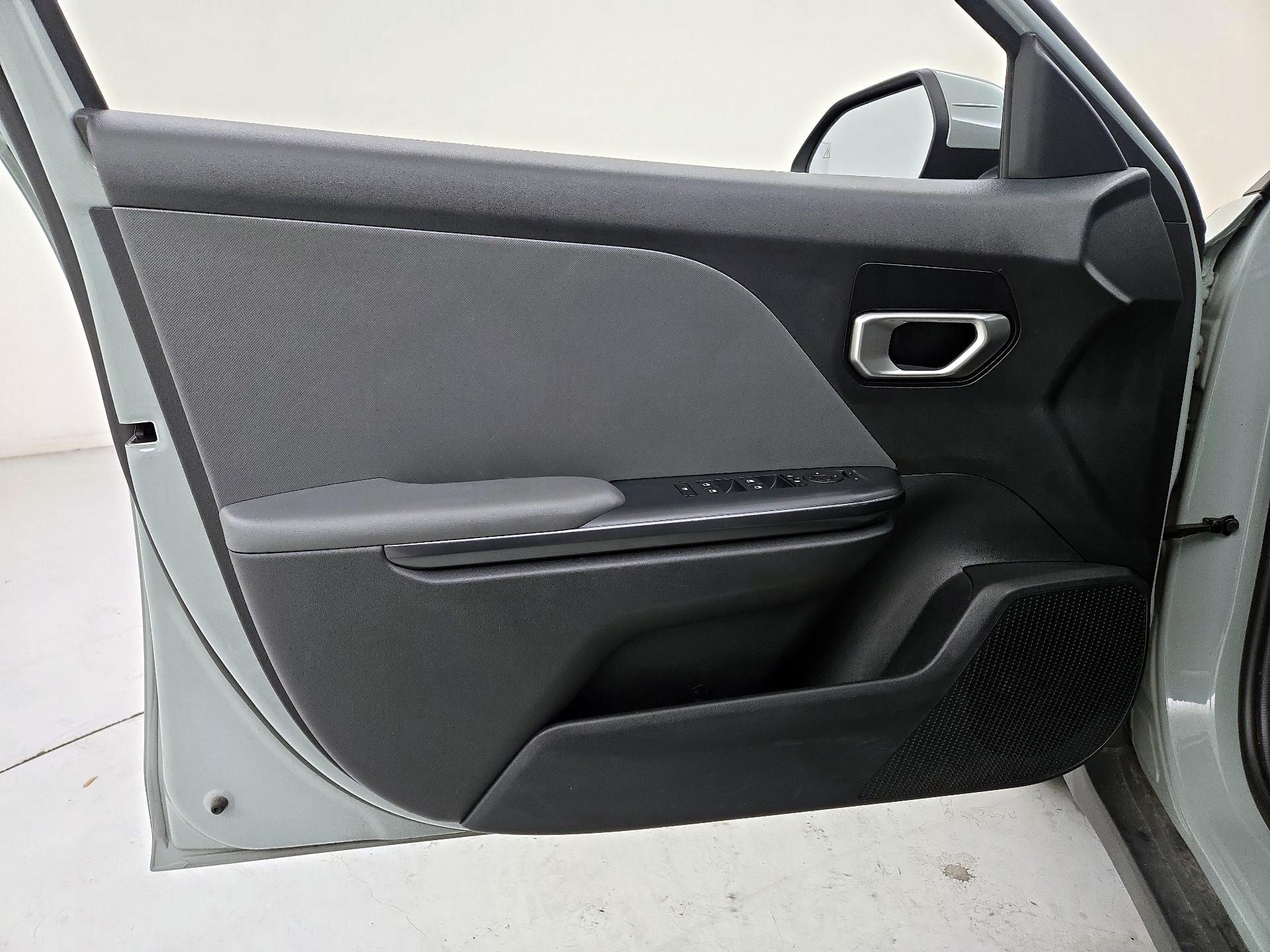 Thumbnail: 2025 Kia K4 - 12