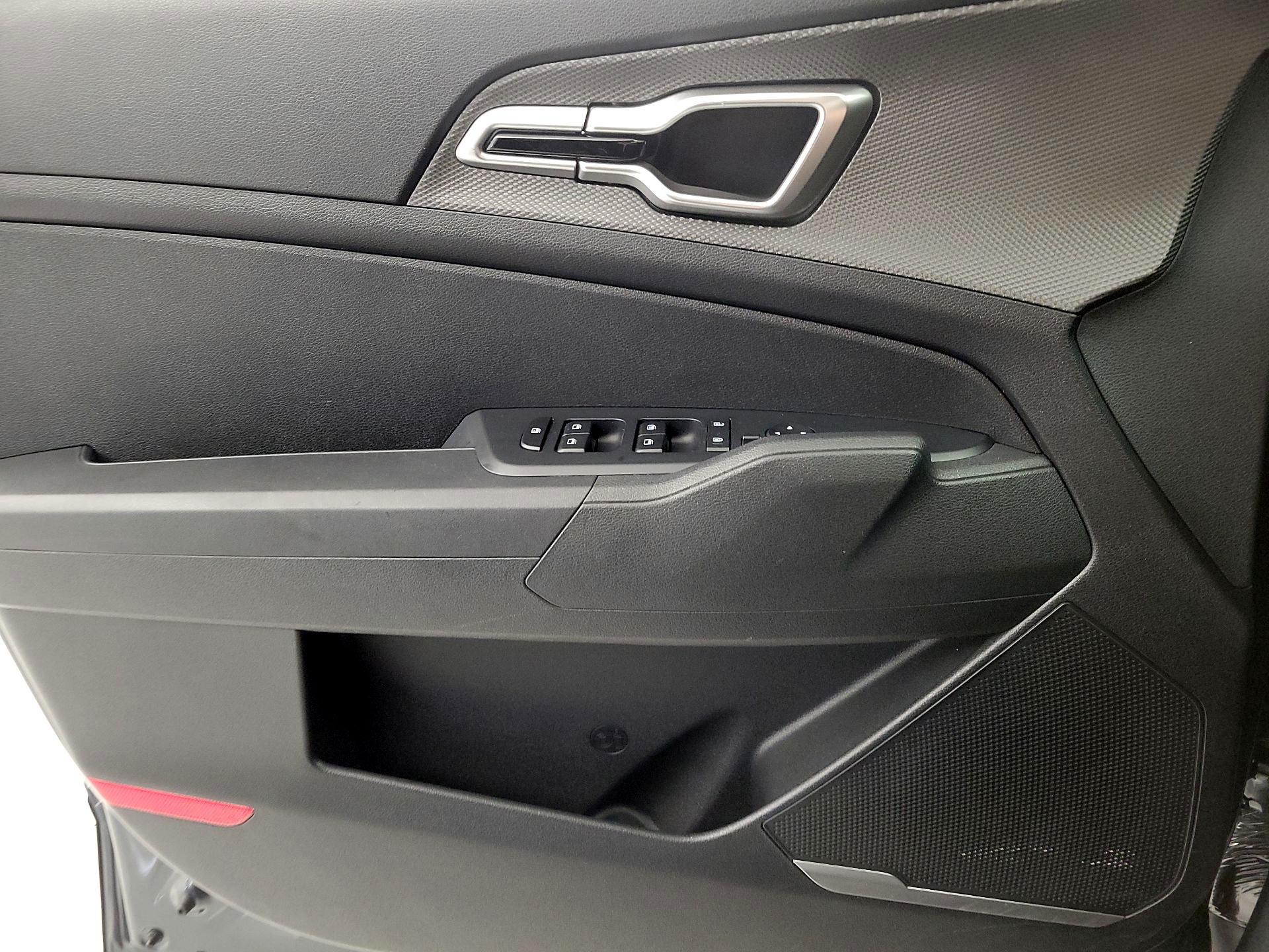 Thumbnail: 2025 Kia Sportage - 12