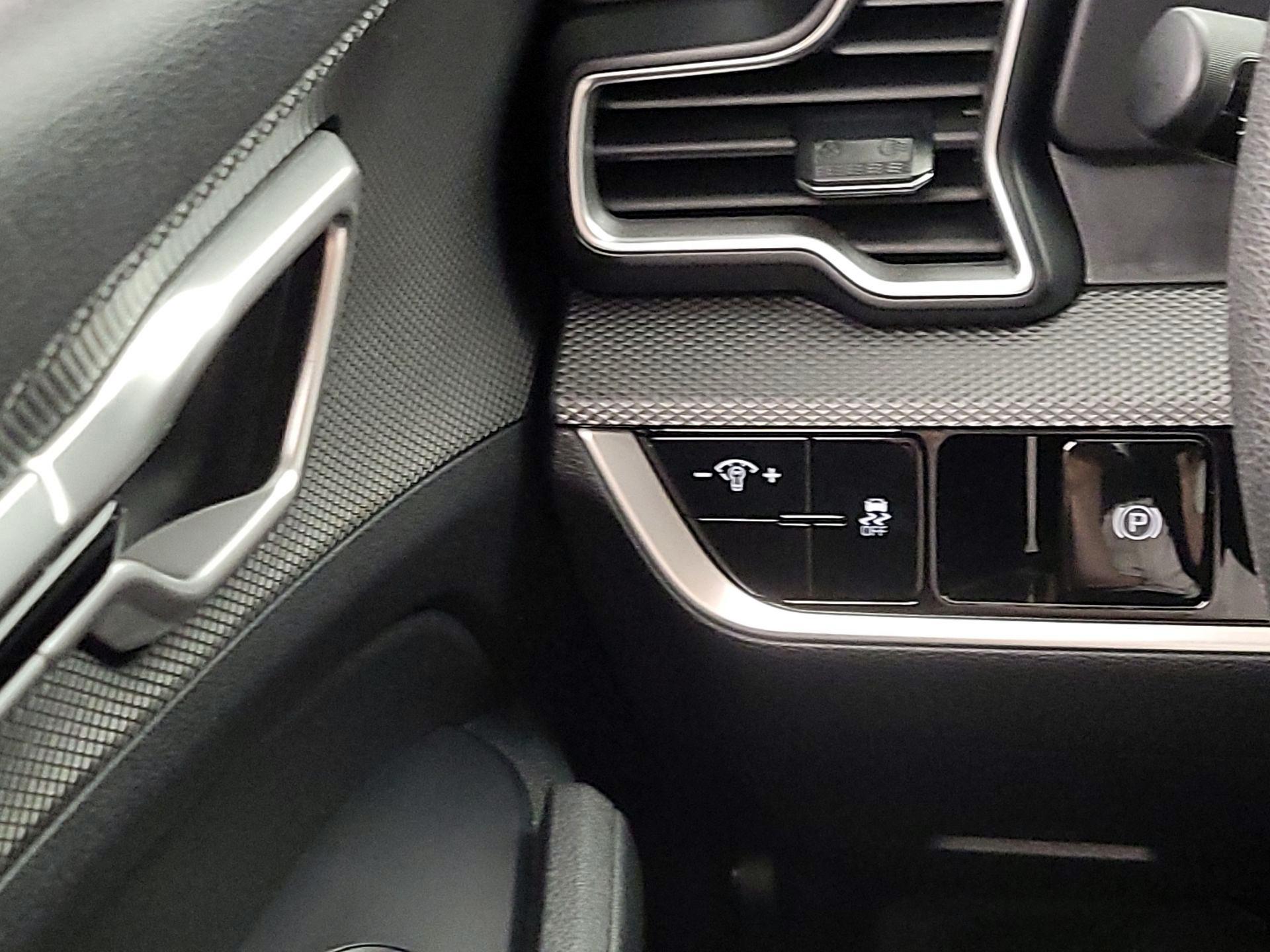 Thumbnail: 2025 Kia Sportage - 13