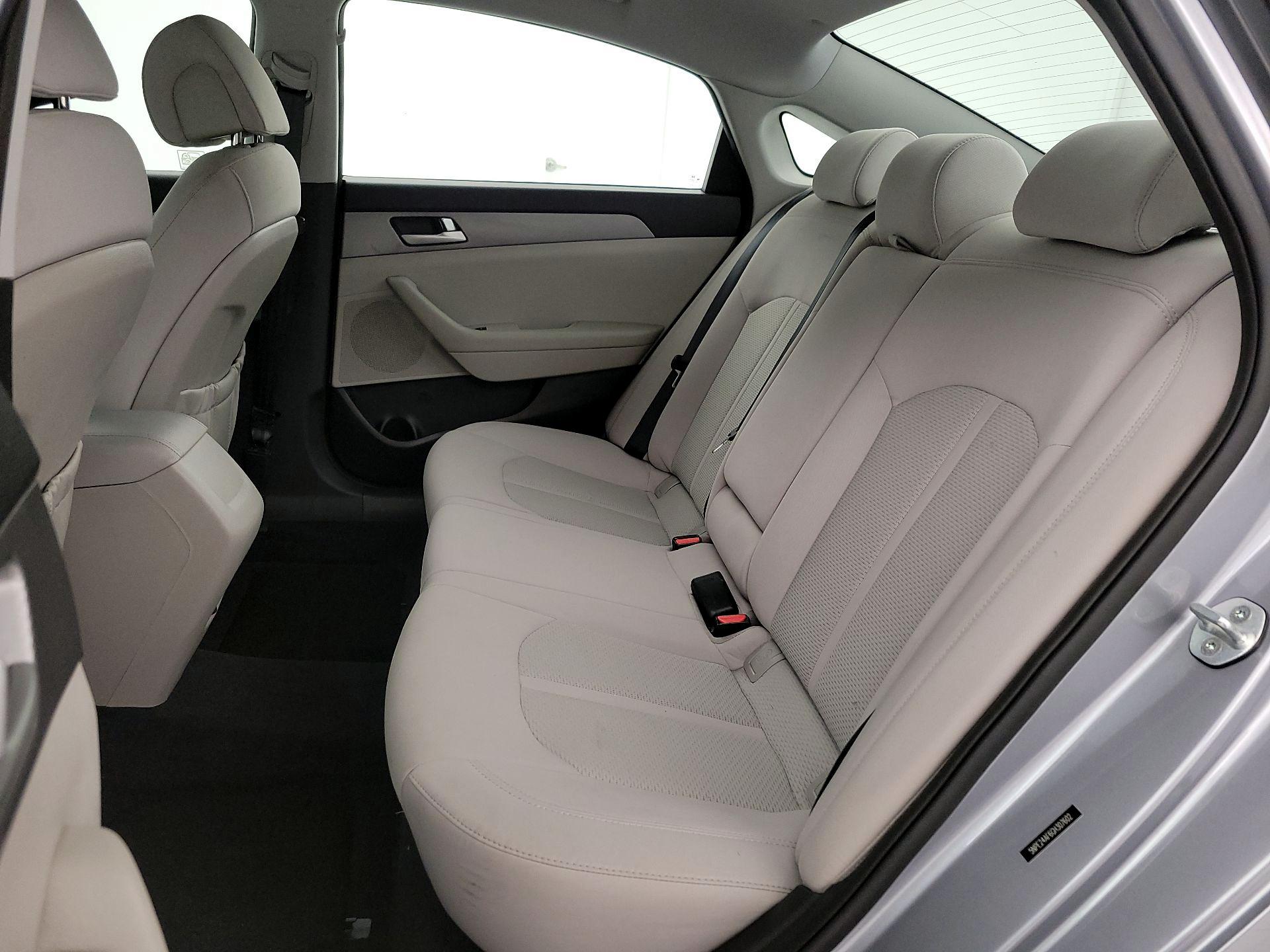 Thumbnail: 2016 Hyundai Sonata - 19