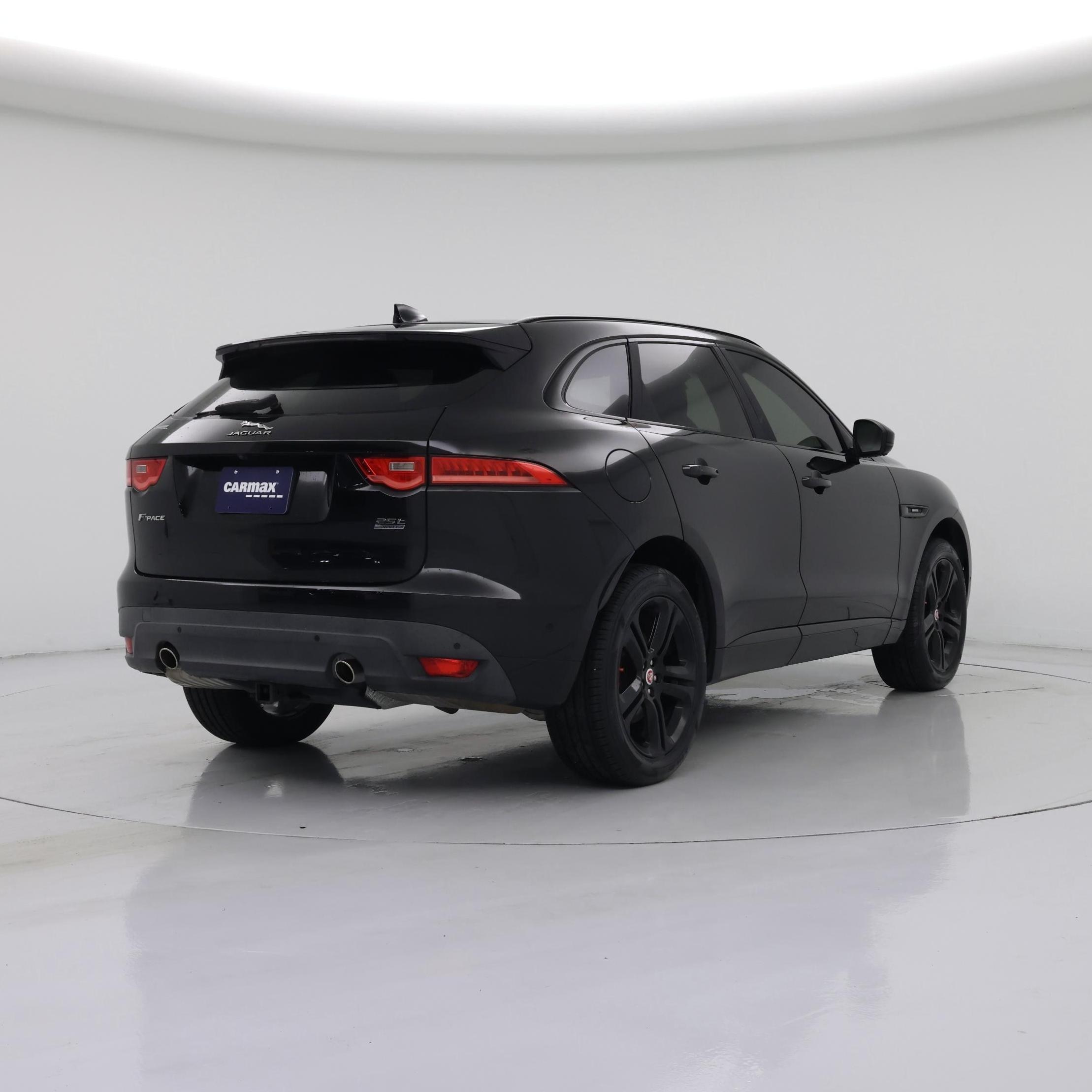 Thumbnail: 2020 Jaguar F-Pace - 8