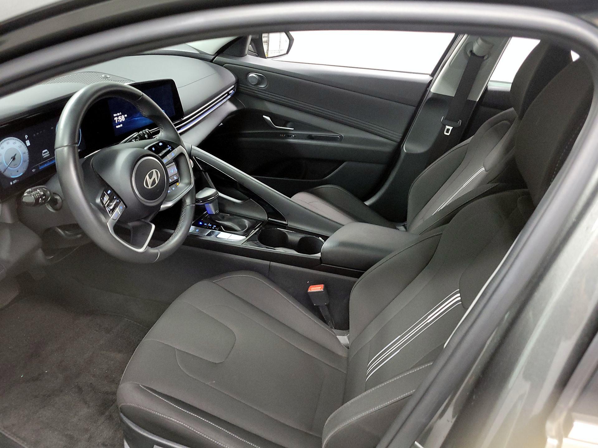 Thumbnail: 2025 Hyundai Elantra - 11