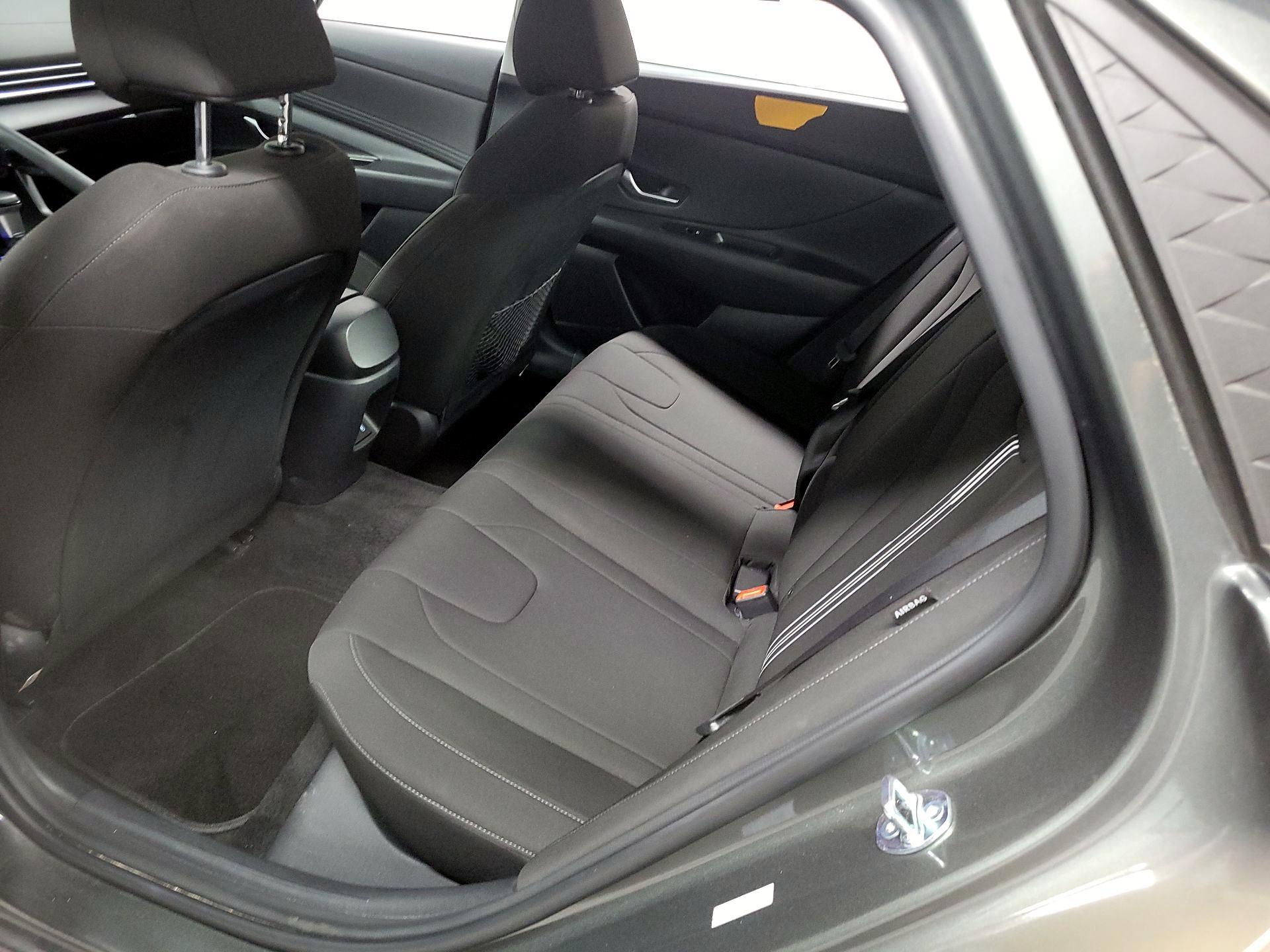 Thumbnail: 2025 Hyundai Elantra - 17