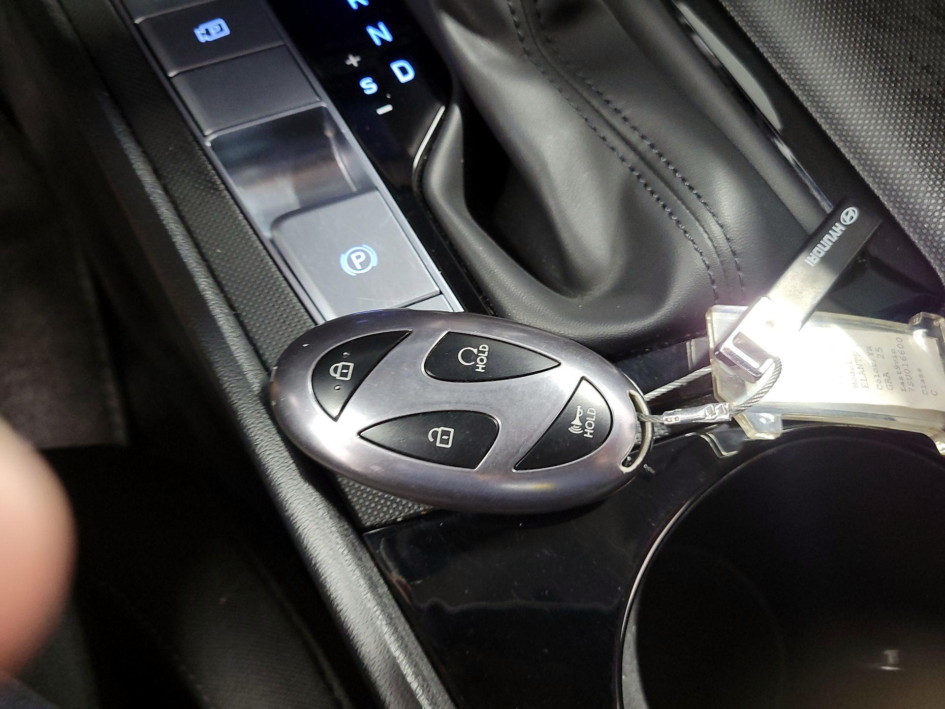 Thumbnail: 2025 Hyundai Elantra - 20