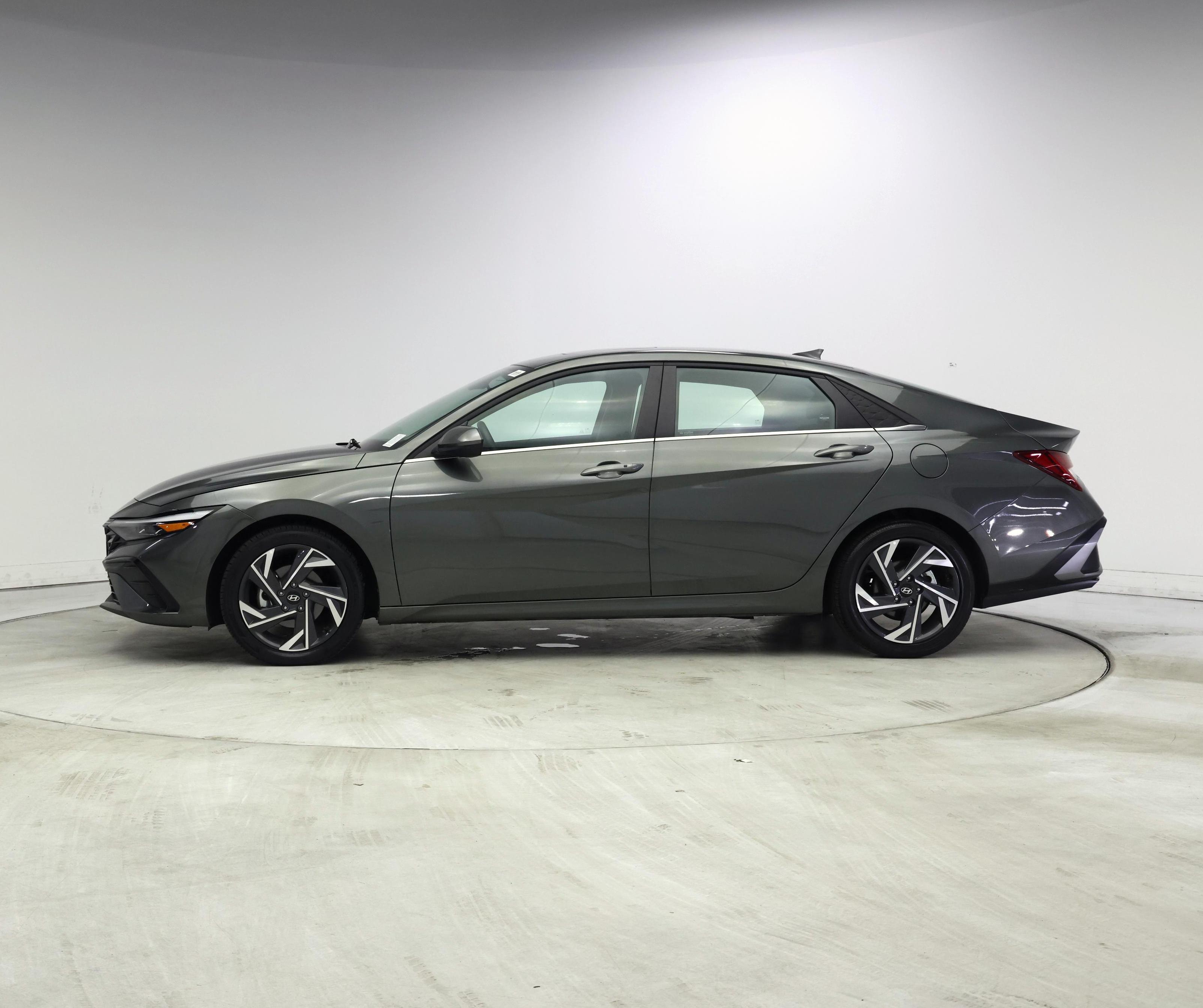 Thumbnail: 2025 Hyundai Elantra - 3