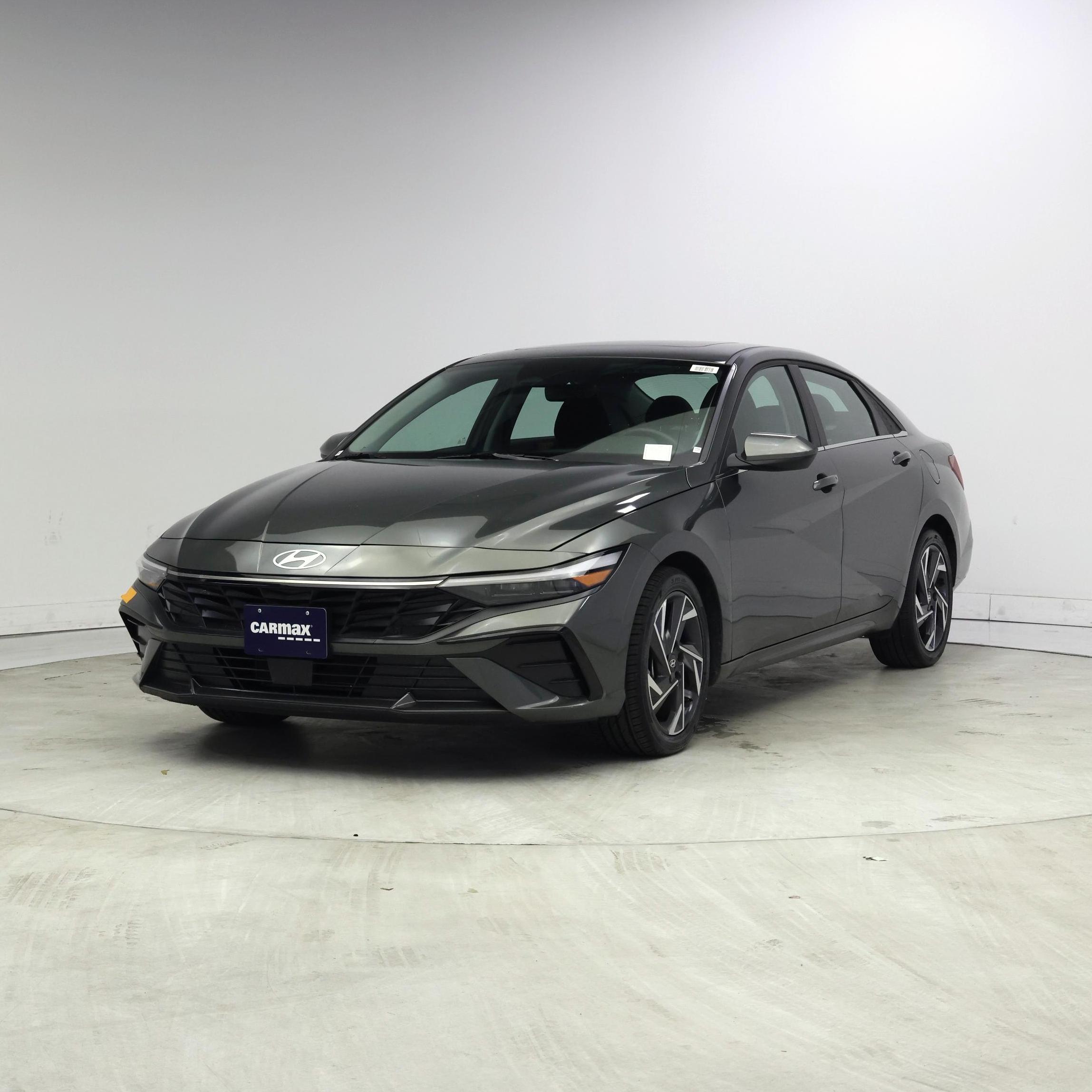 Thumbnail: 2025 Hyundai Elantra - 4