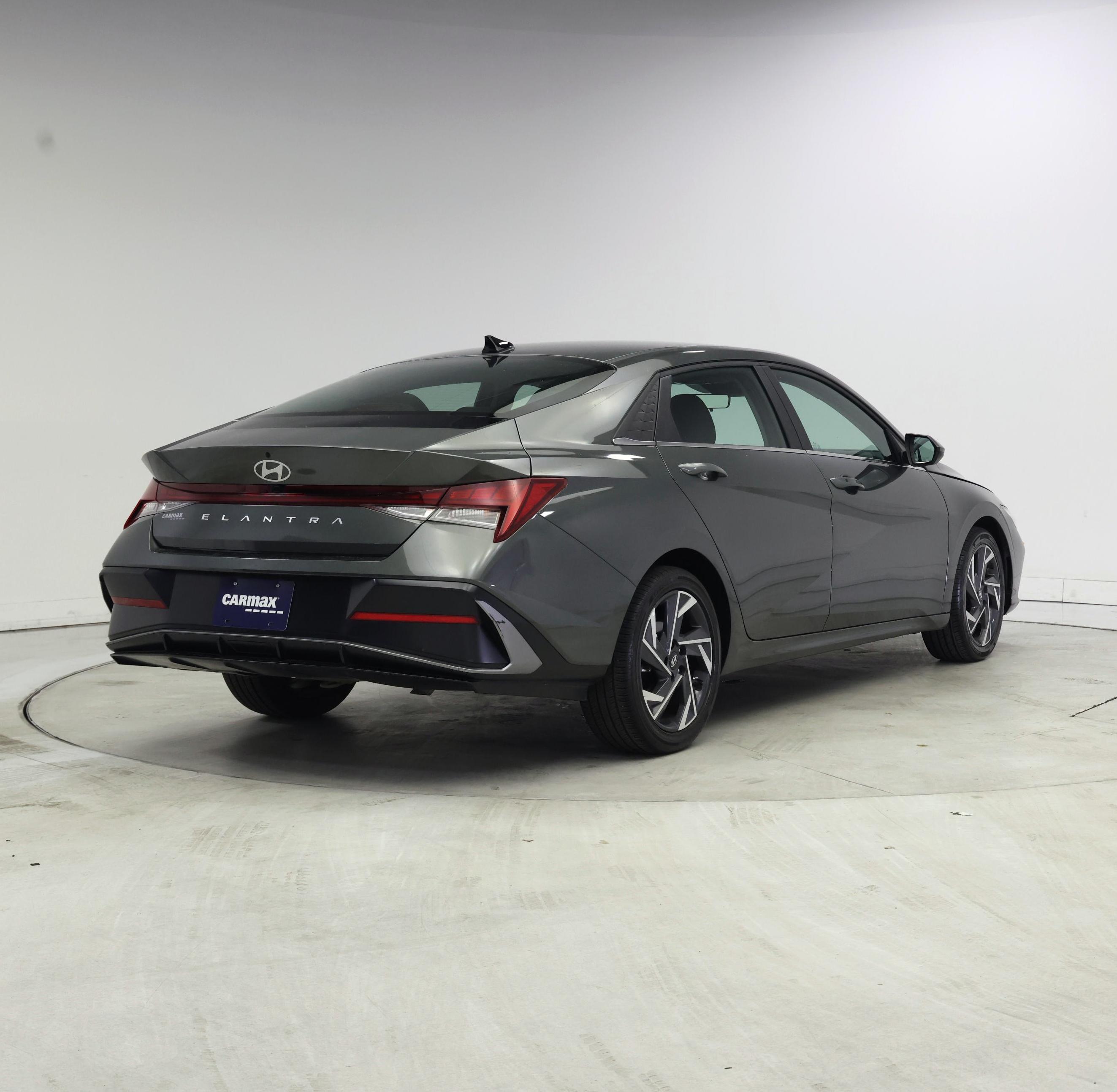 Thumbnail: 2025 Hyundai Elantra - 8