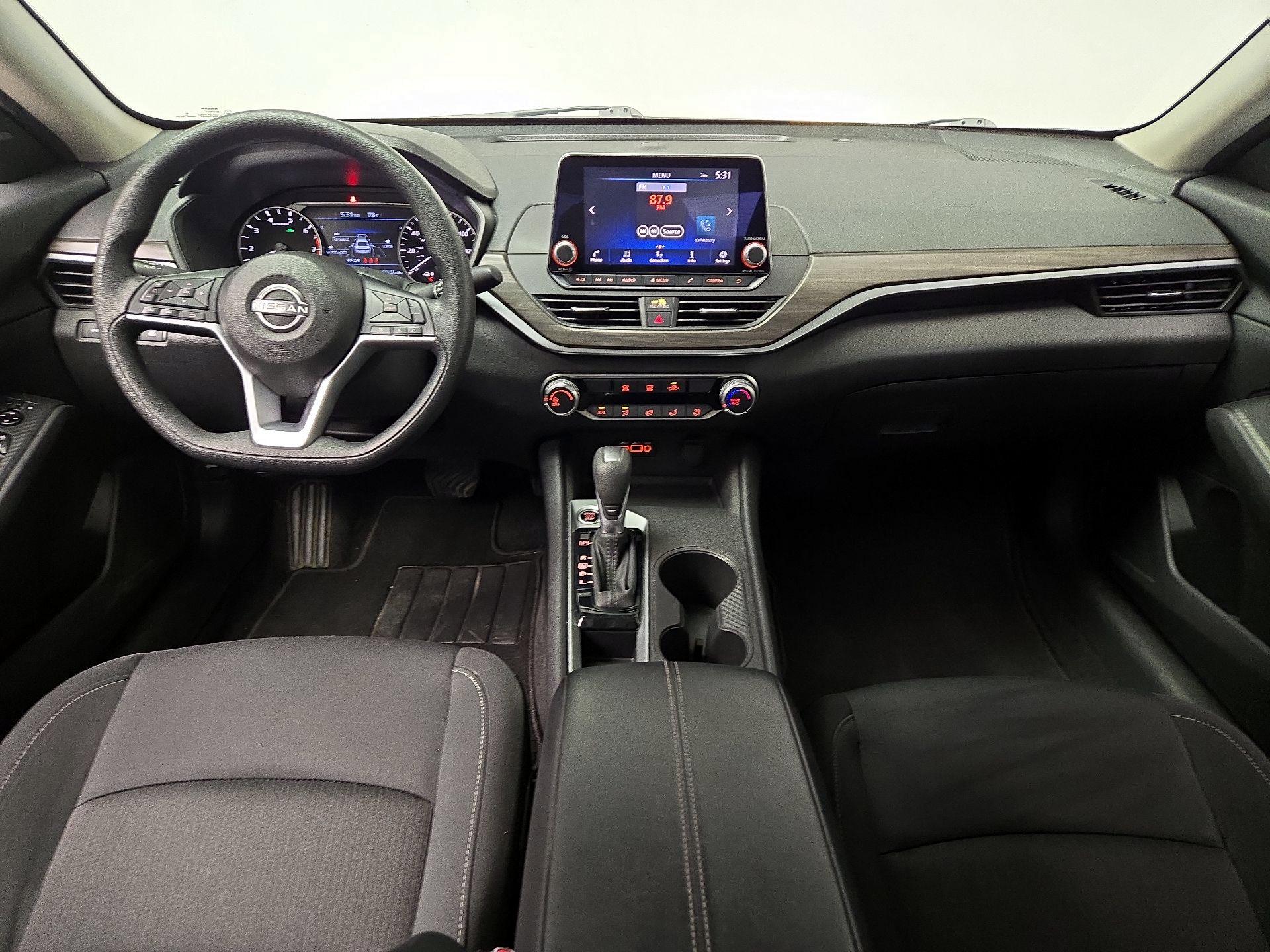 Thumbnail: 2025 Nissan Altima - 9