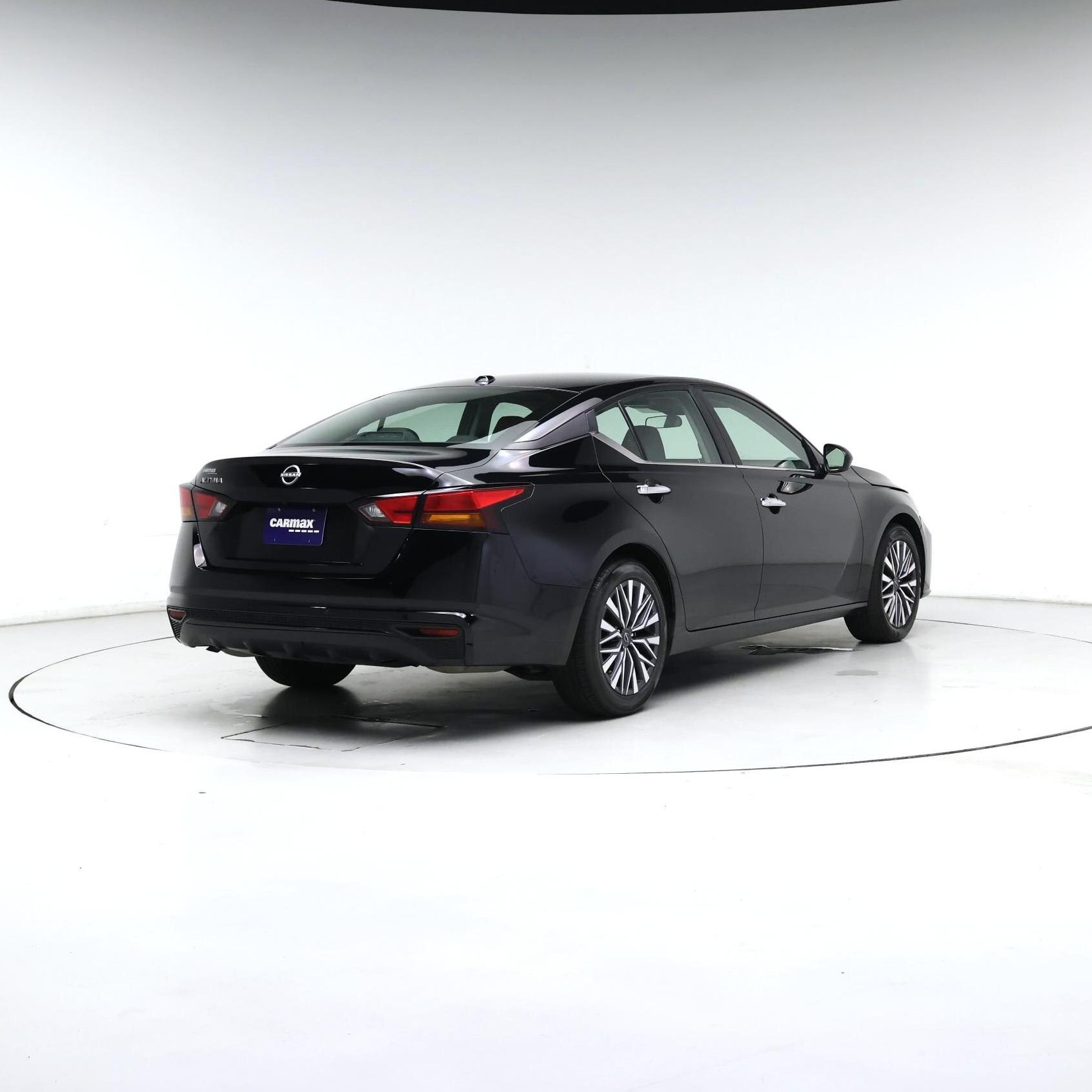 Thumbnail: 2025 Nissan Altima - 8