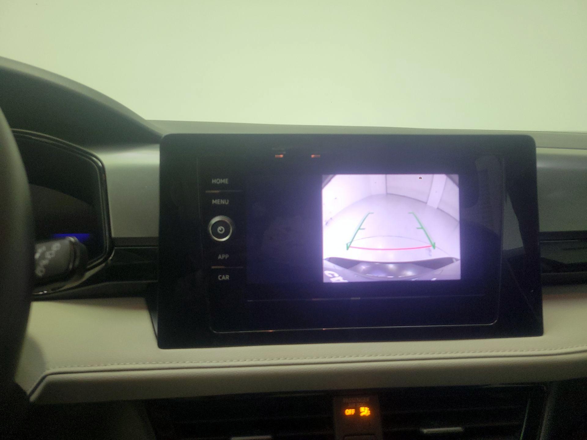 Thumbnail: 2025 Volkswagen Taos - 12