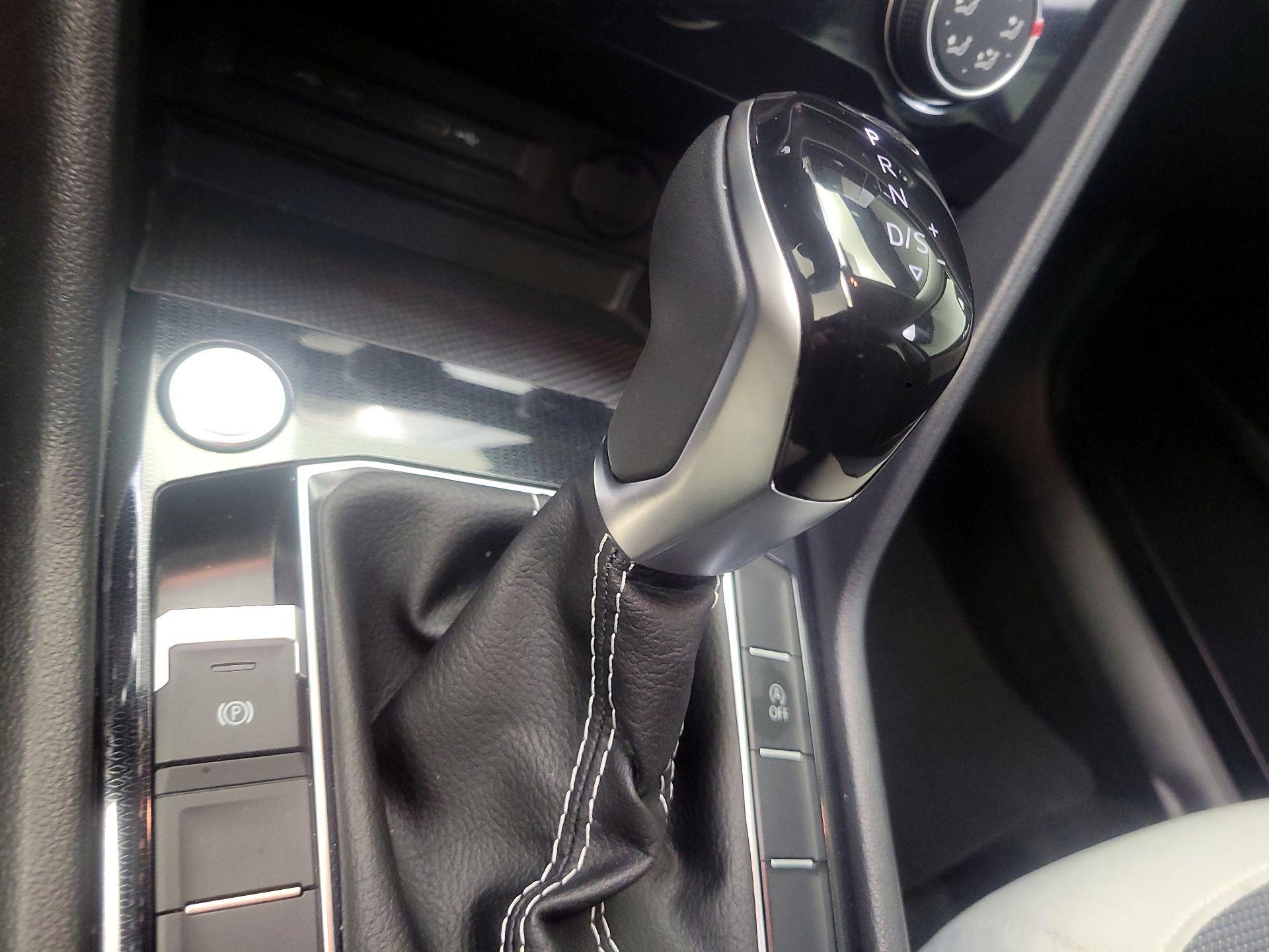 Thumbnail: 2025 Volkswagen Taos - 15