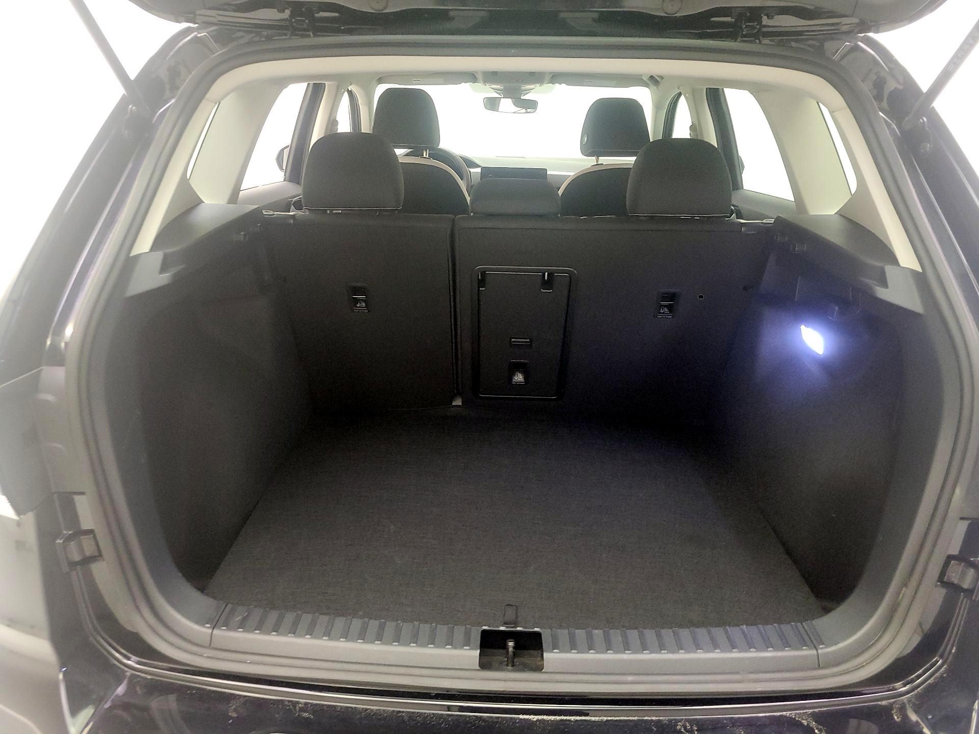 Thumbnail: 2025 Volkswagen Taos - 18