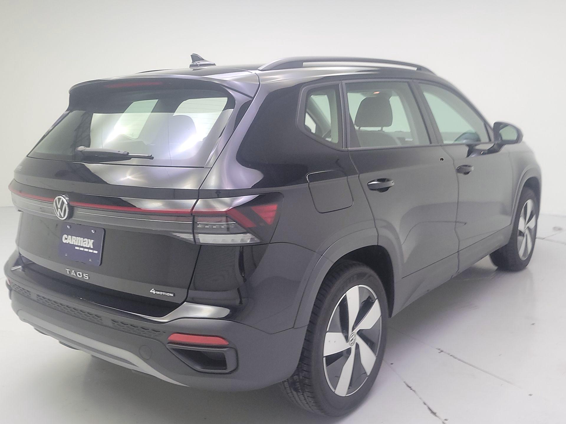 Thumbnail: 2025 Volkswagen Taos - 5