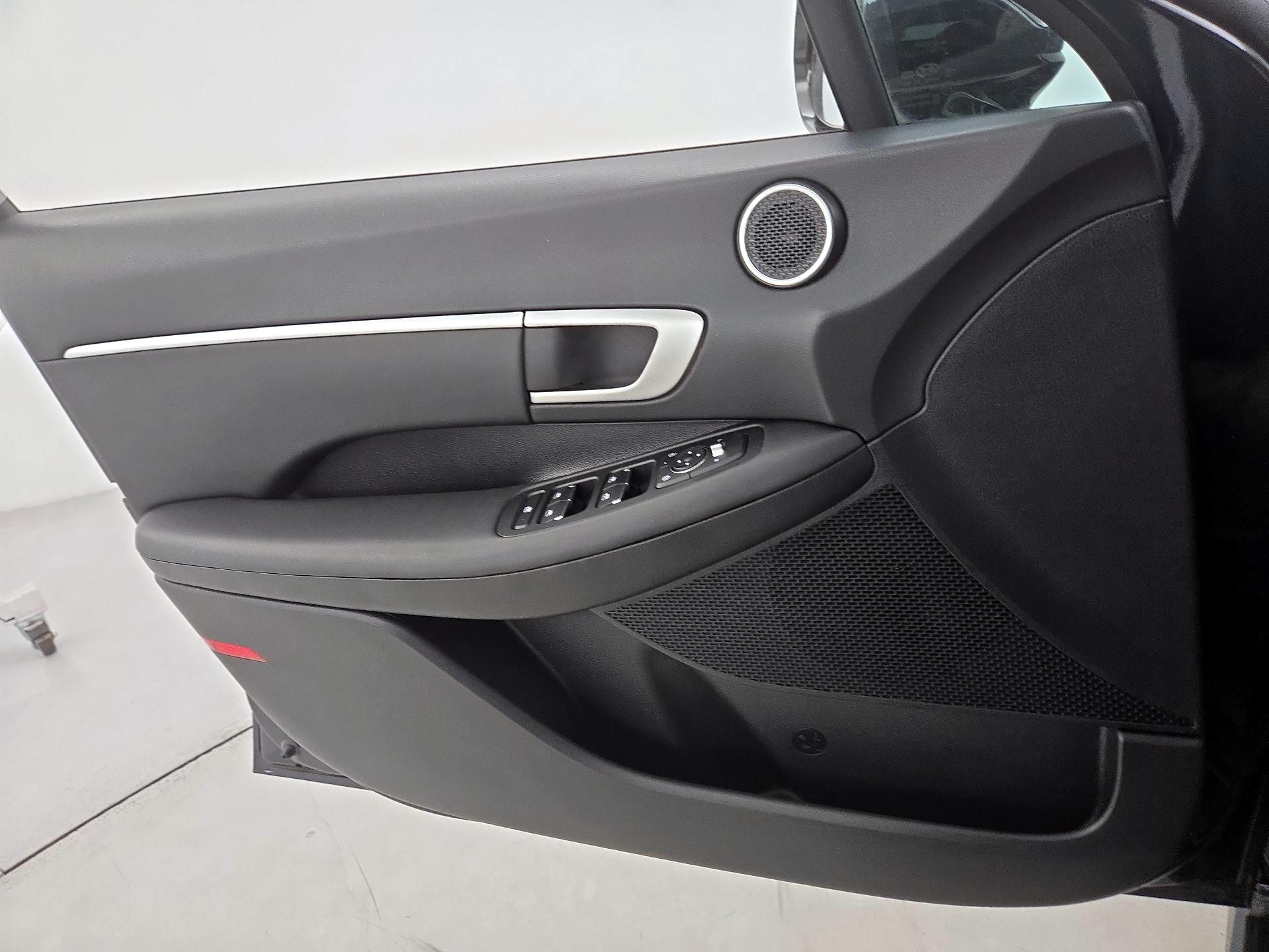 Thumbnail: 2025 Hyundai Sonata - 12