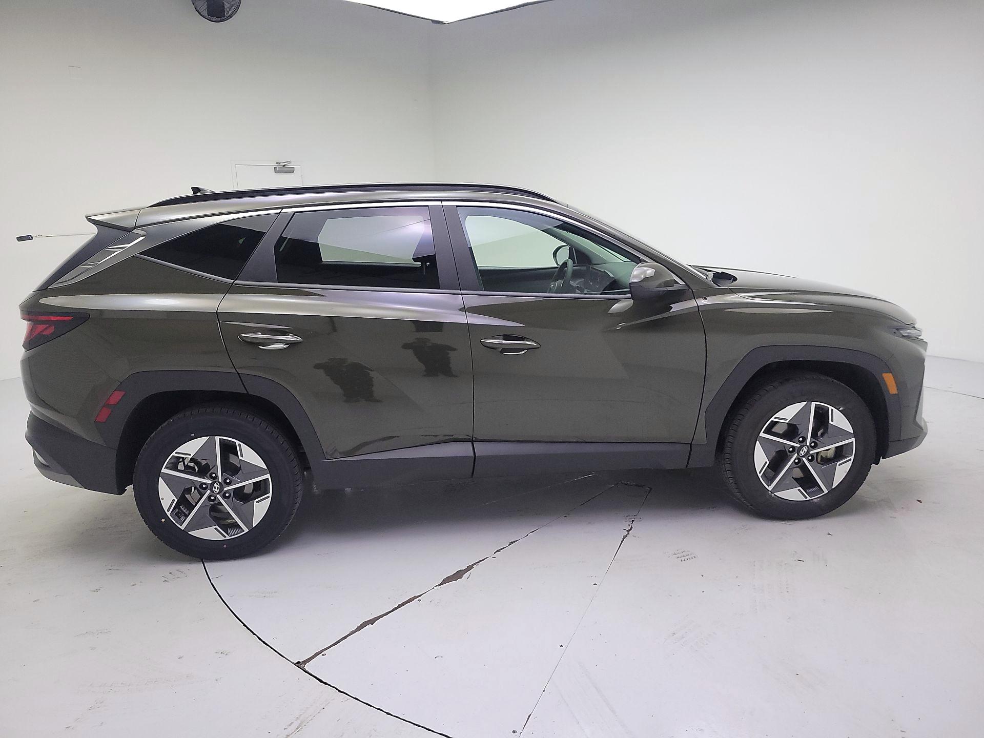 Thumbnail: 2025 Hyundai Tucson - 4