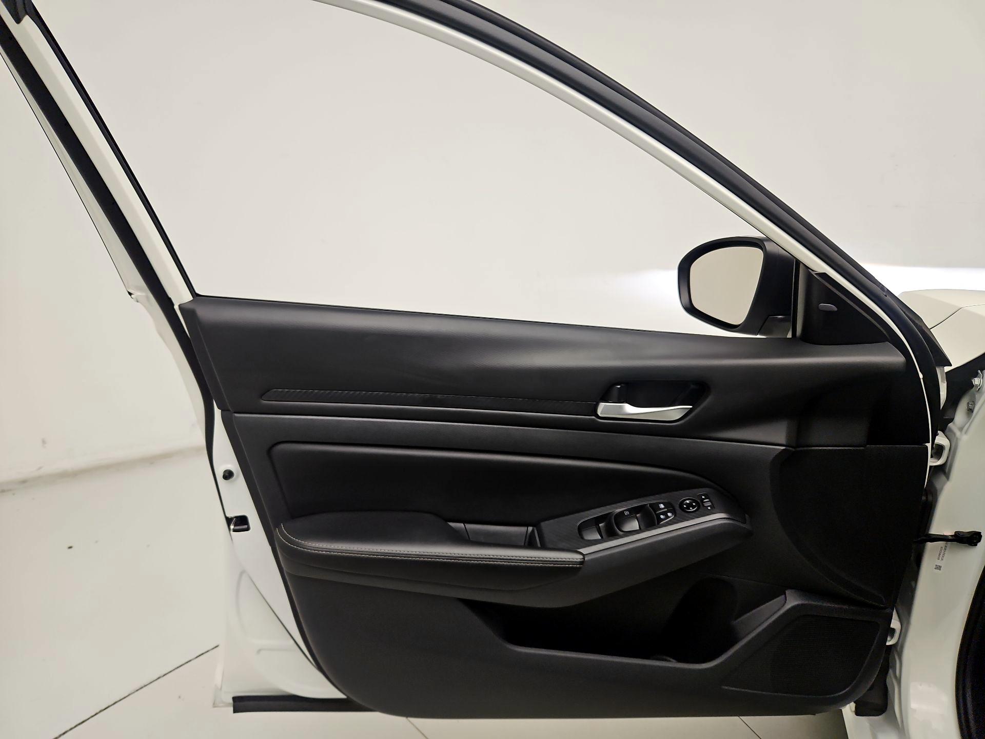 Thumbnail: 2025 Nissan Altima - 12