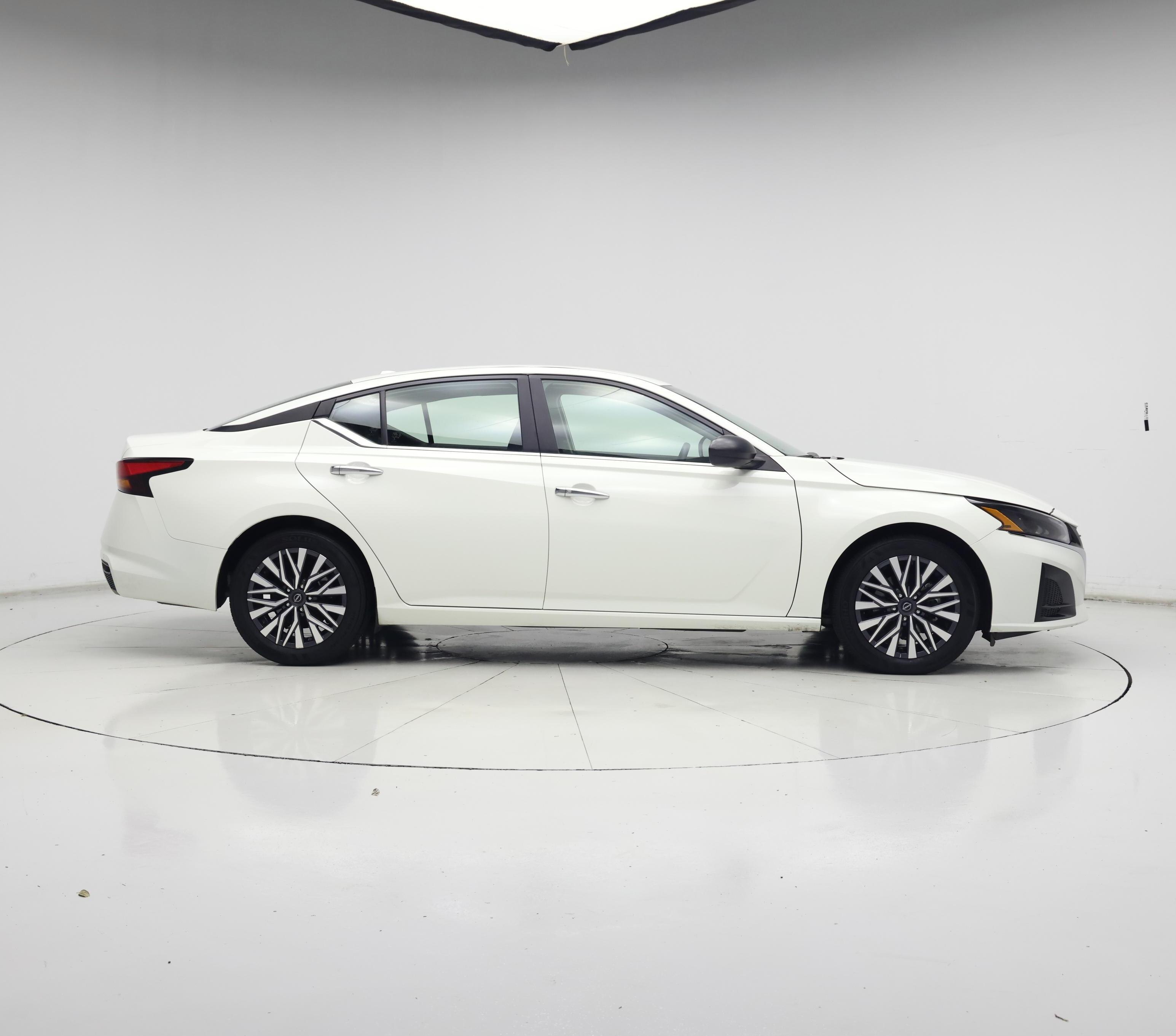 Thumbnail: 2025 Nissan Altima - 7