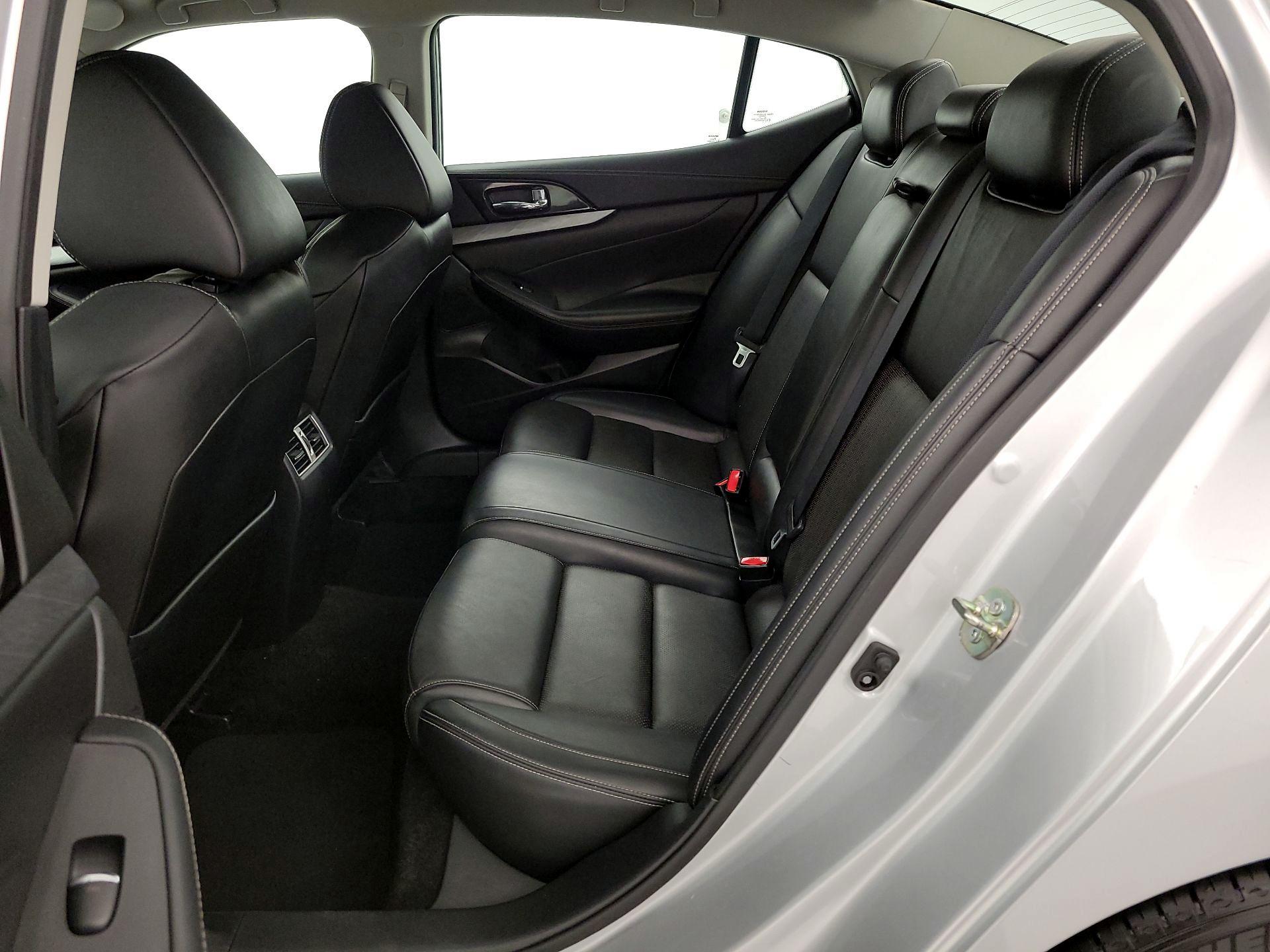 Thumbnail: 2016 Nissan Maxima - 20