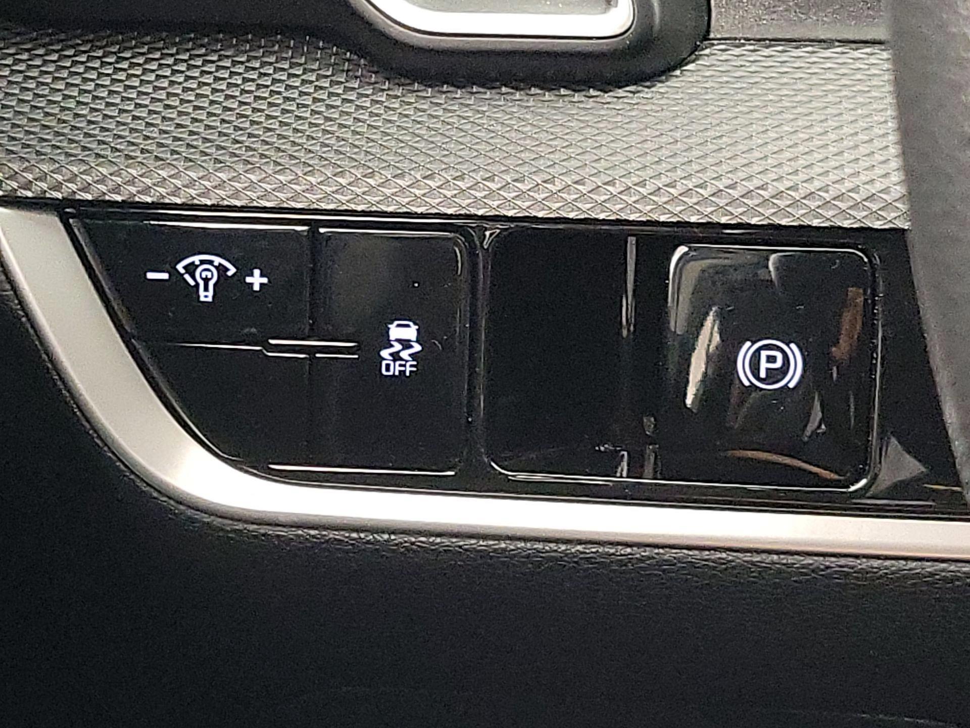 Thumbnail: 2025 Kia Sportage - 13