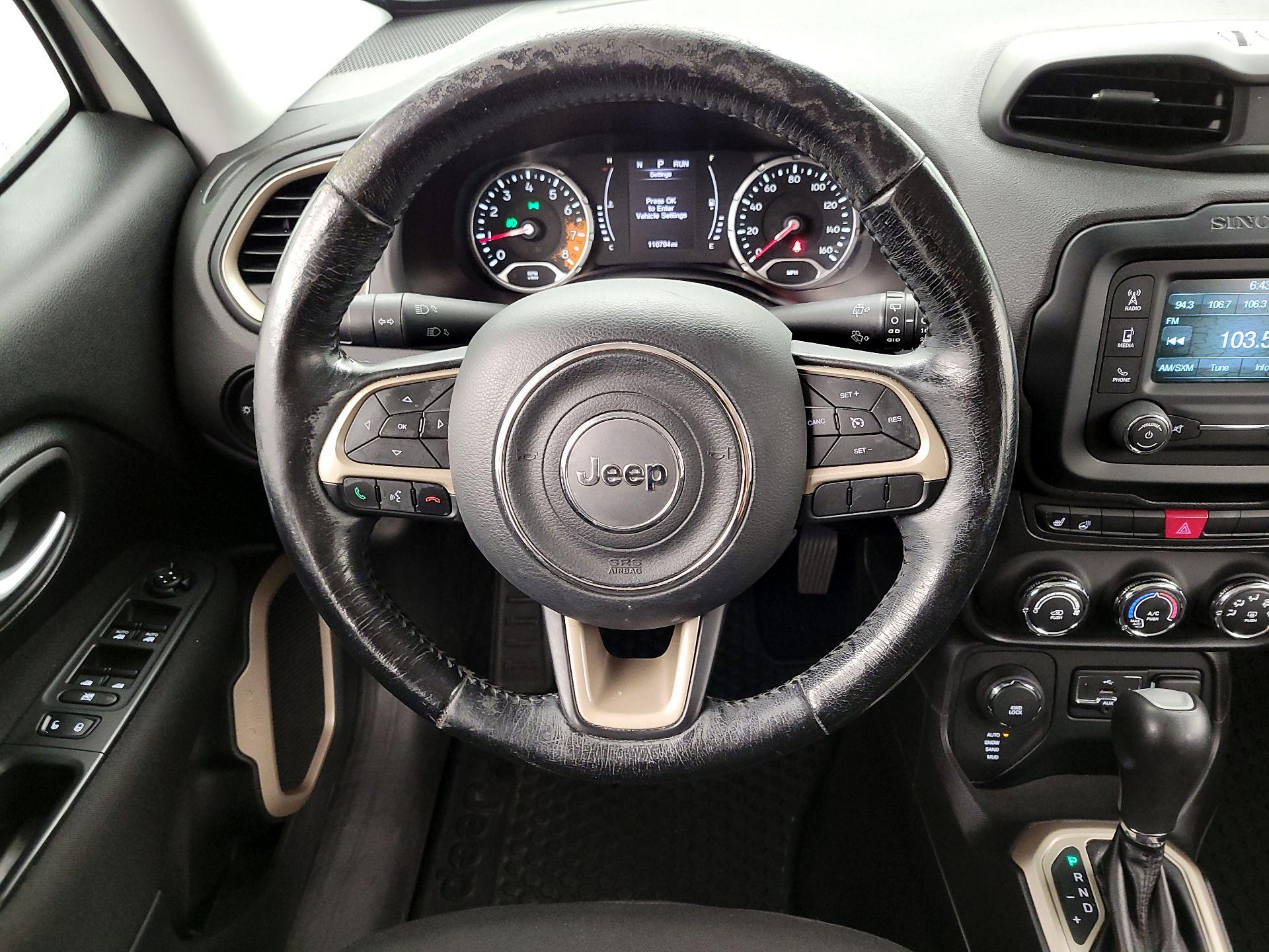 Thumbnail: 2016 Jeep Renegade - 10