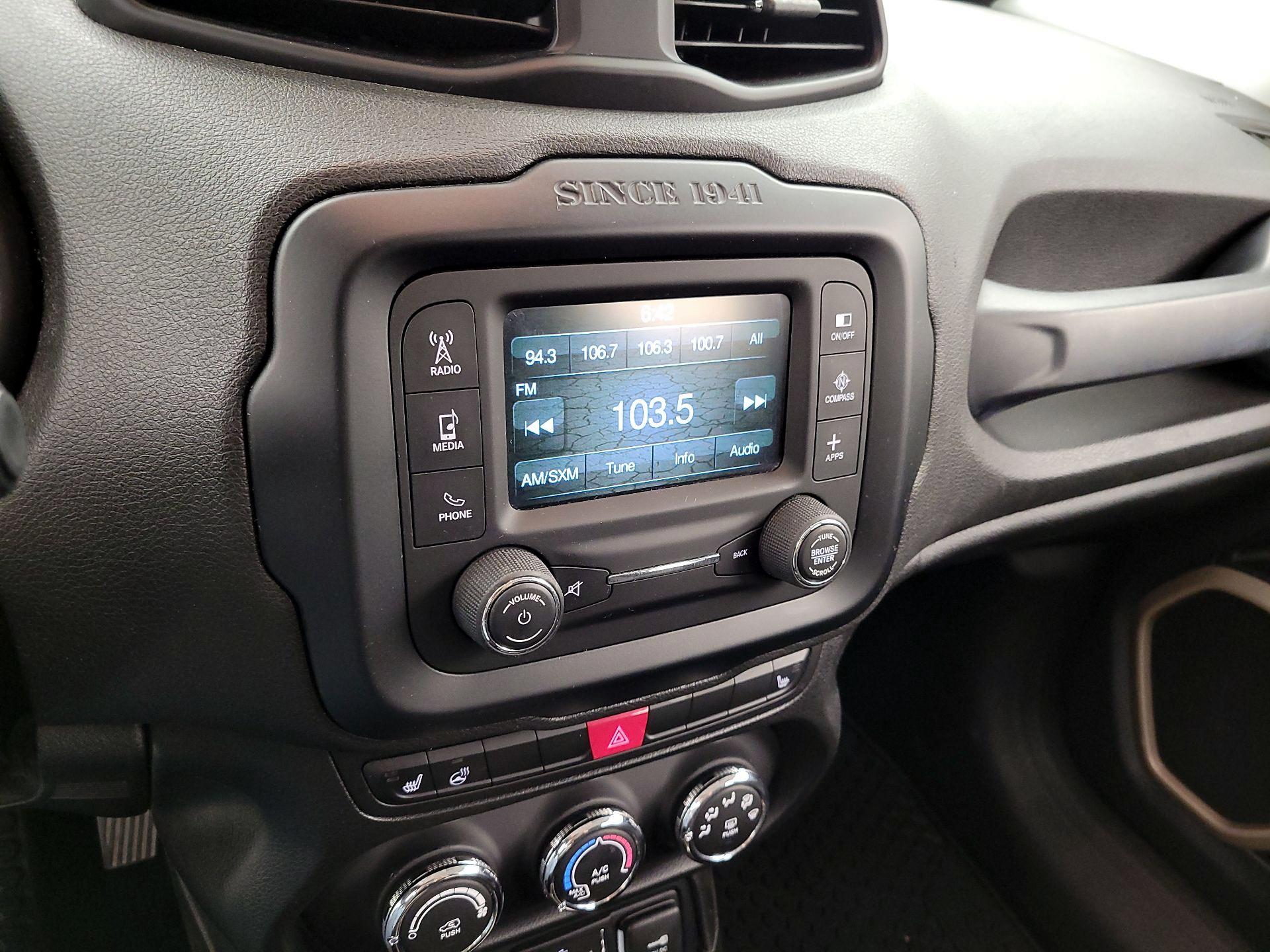 Thumbnail: 2016 Jeep Renegade - 15