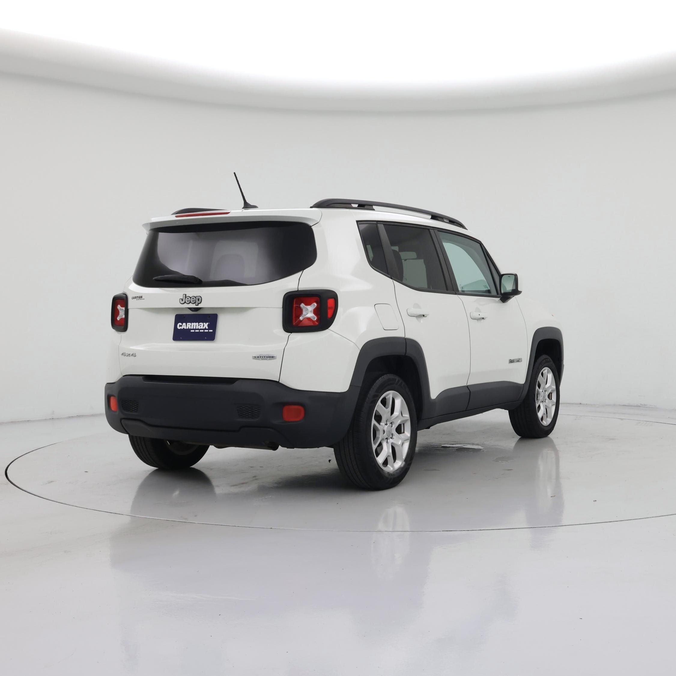 Thumbnail: 2016 Jeep Renegade - 8