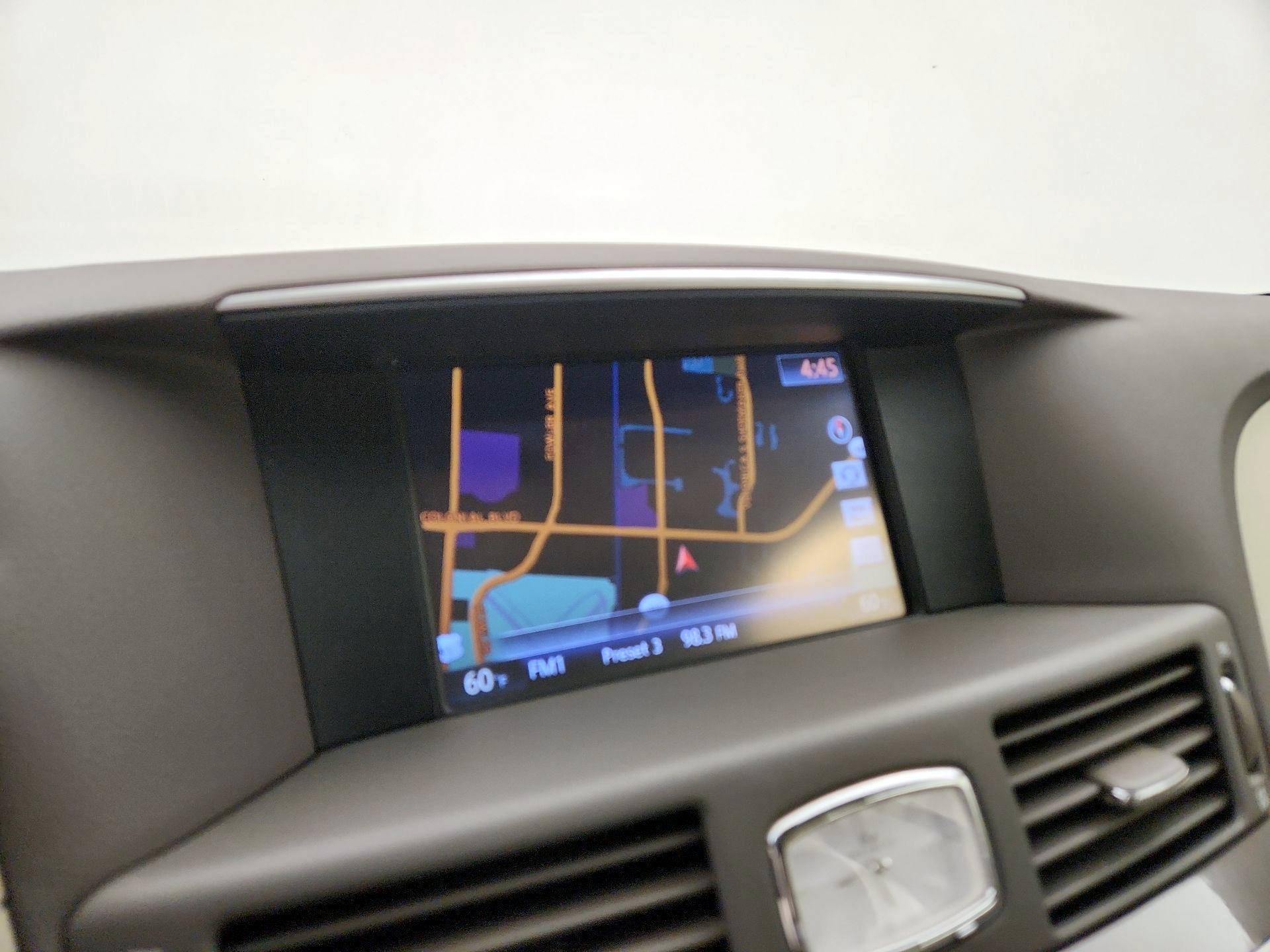 Thumbnail: 2015 INFINITI Q70 - 14