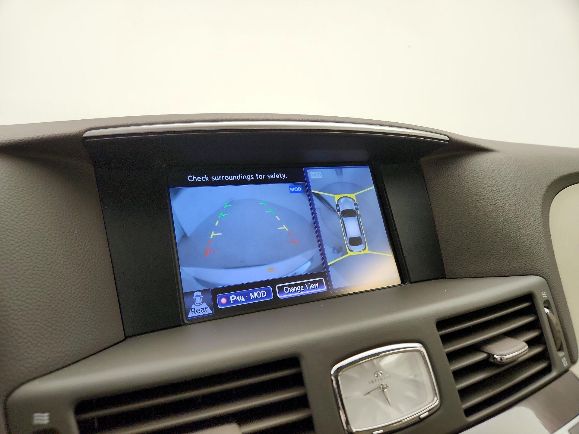 Thumbnail: 2015 INFINITI Q70 - 15