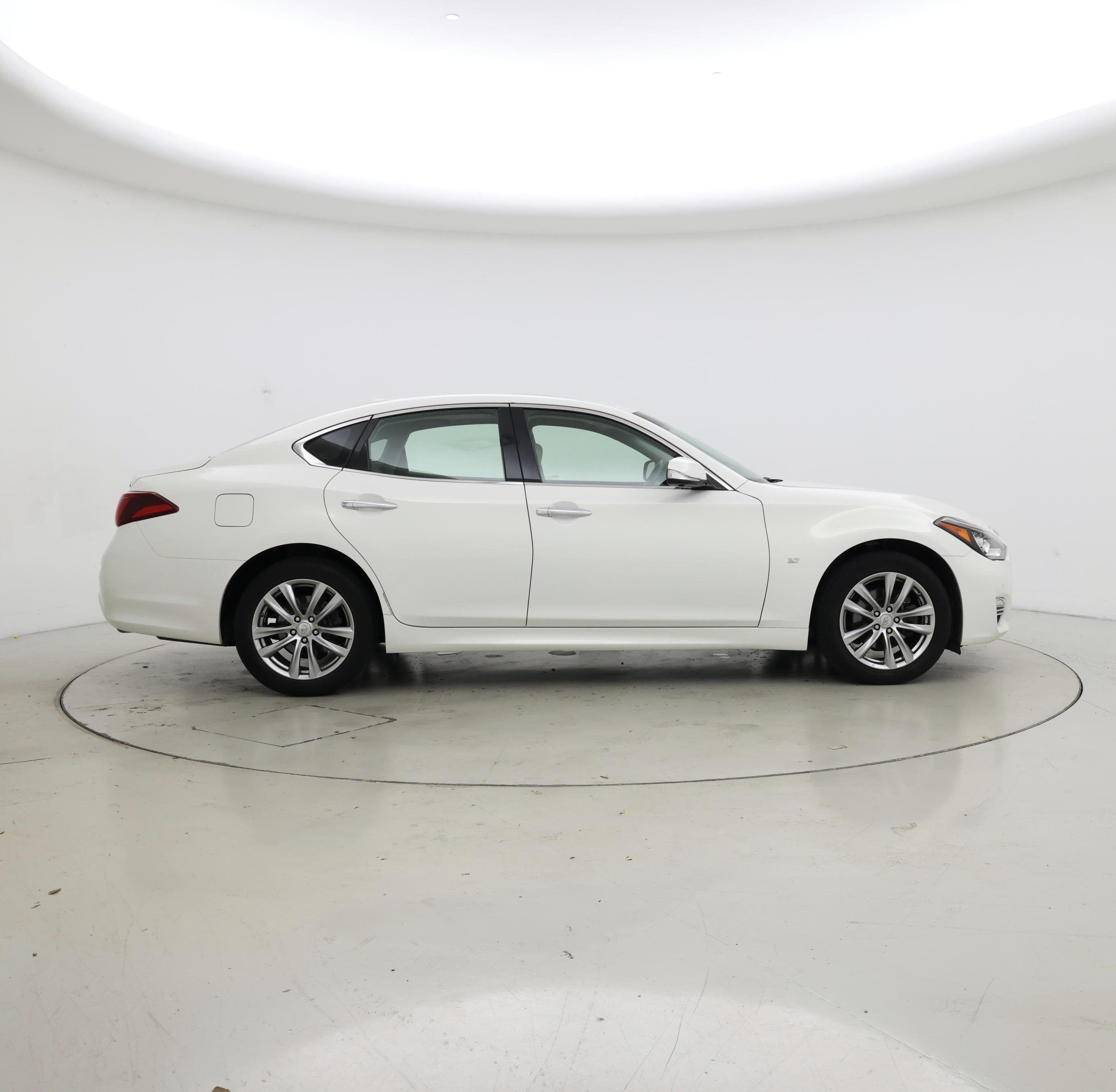 Thumbnail: 2015 INFINITI Q70 - 7