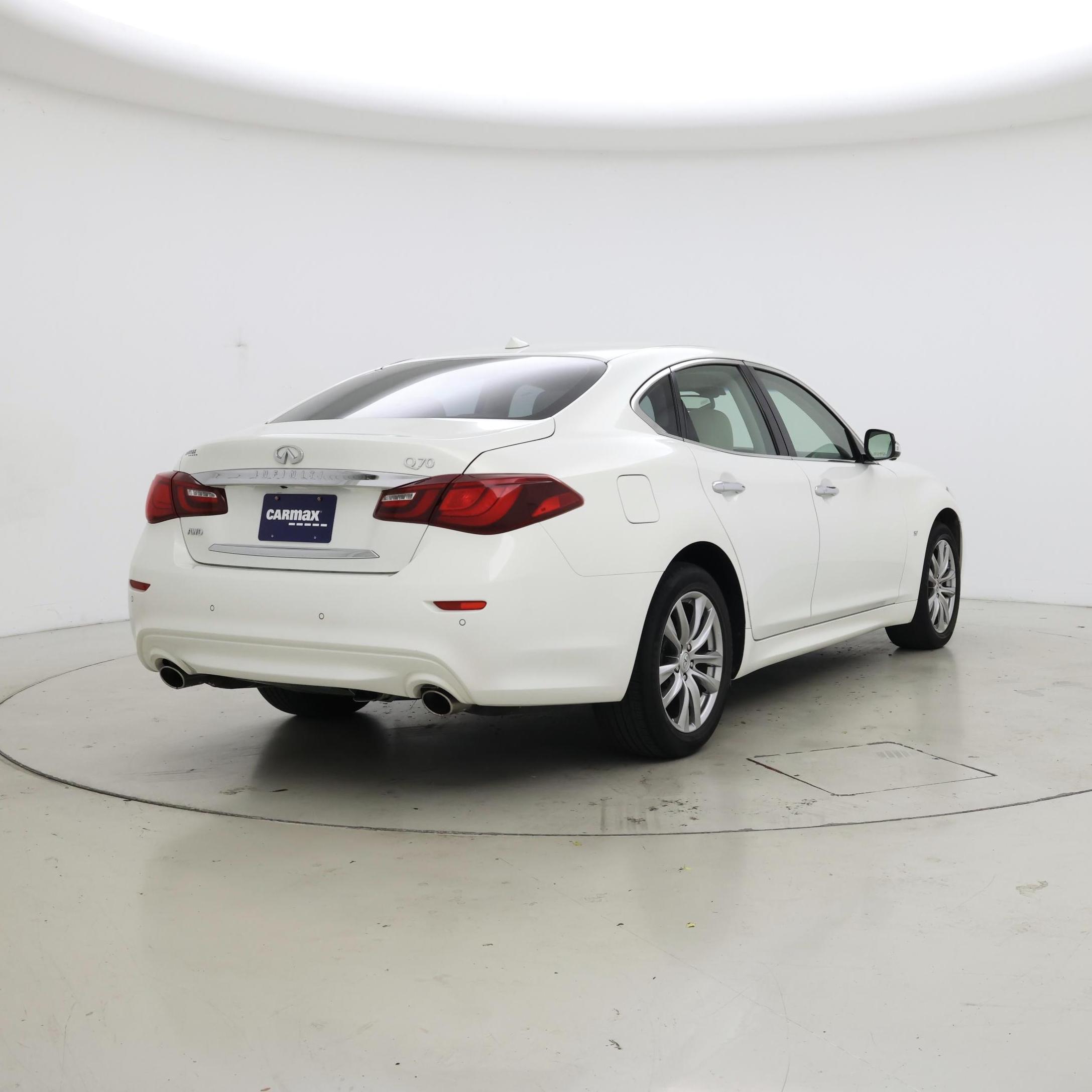 Thumbnail: 2015 INFINITI Q70 - 8