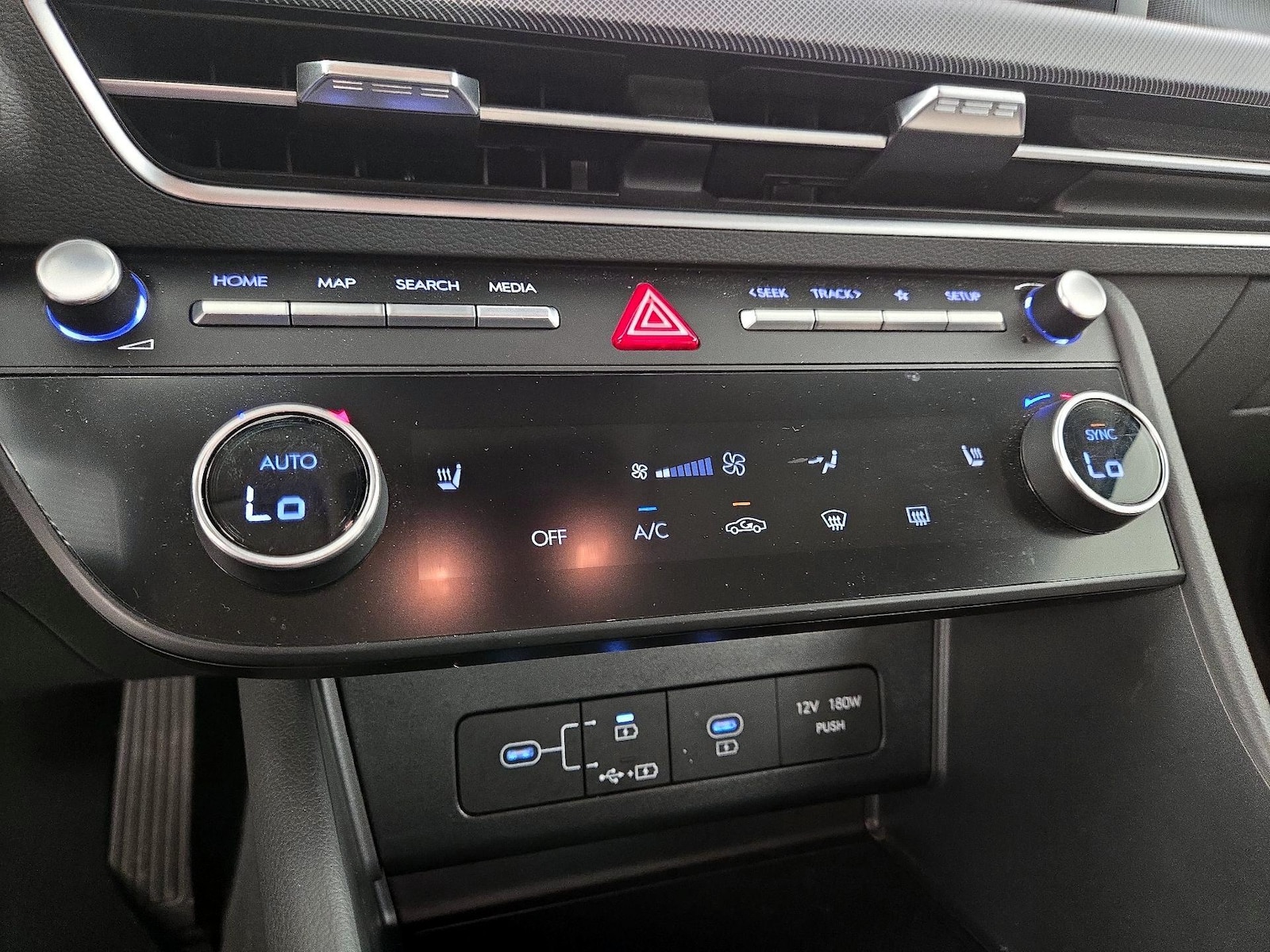 2025 Hyundai Sonata SEL - Photo 17