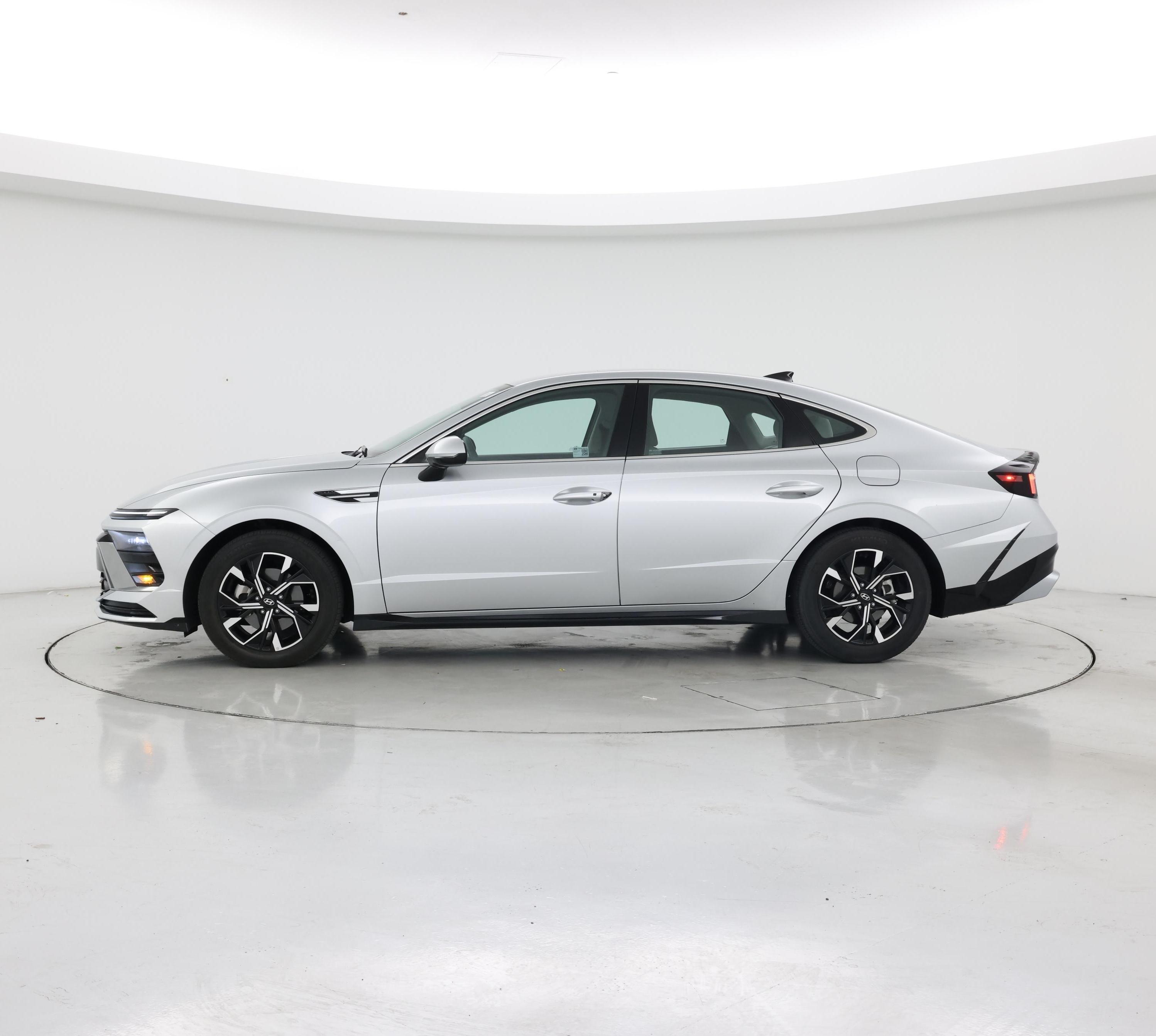 Thumbnail: 2025 Hyundai Sonata - 3