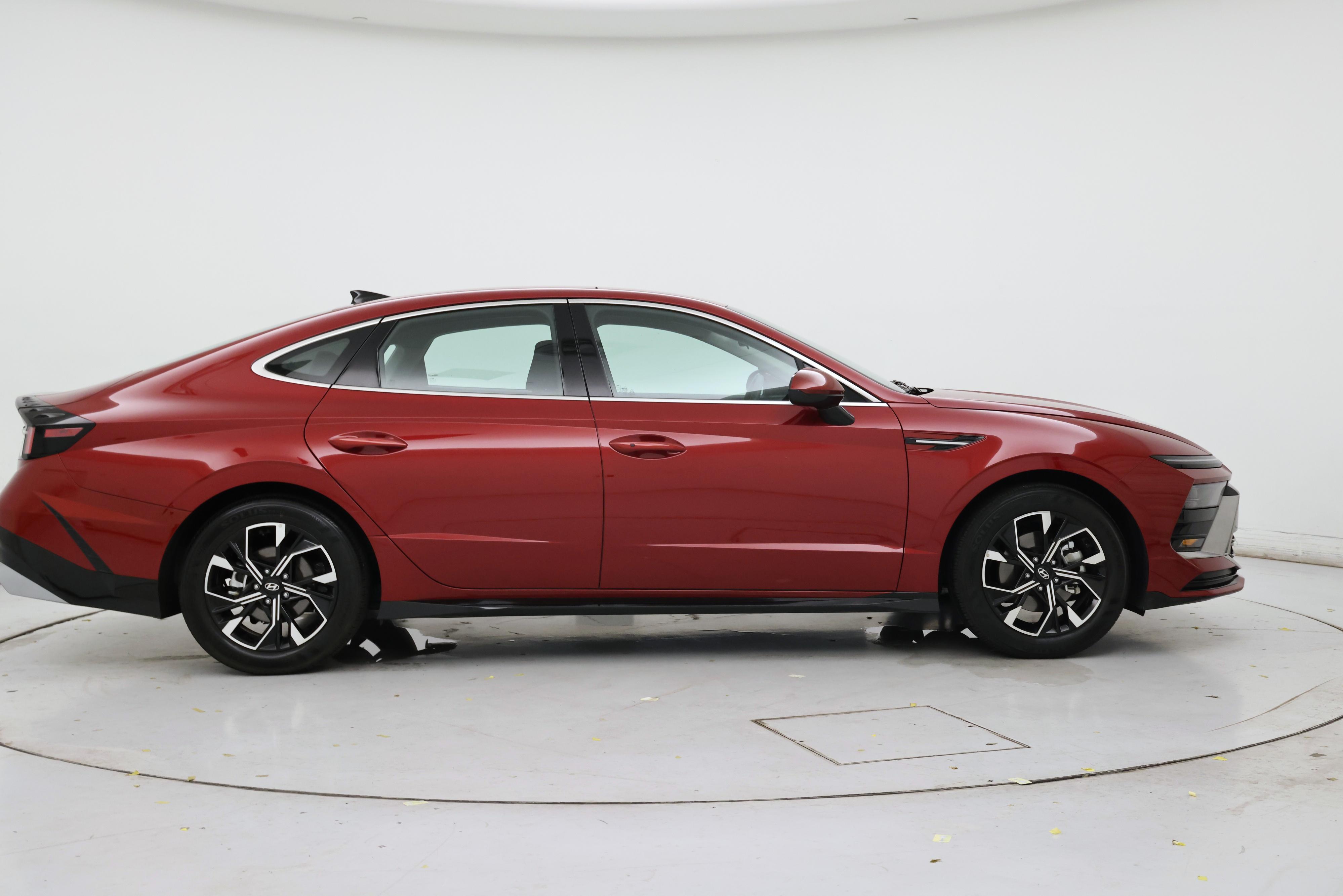 Thumbnail: 2025 Hyundai Sonata - 7