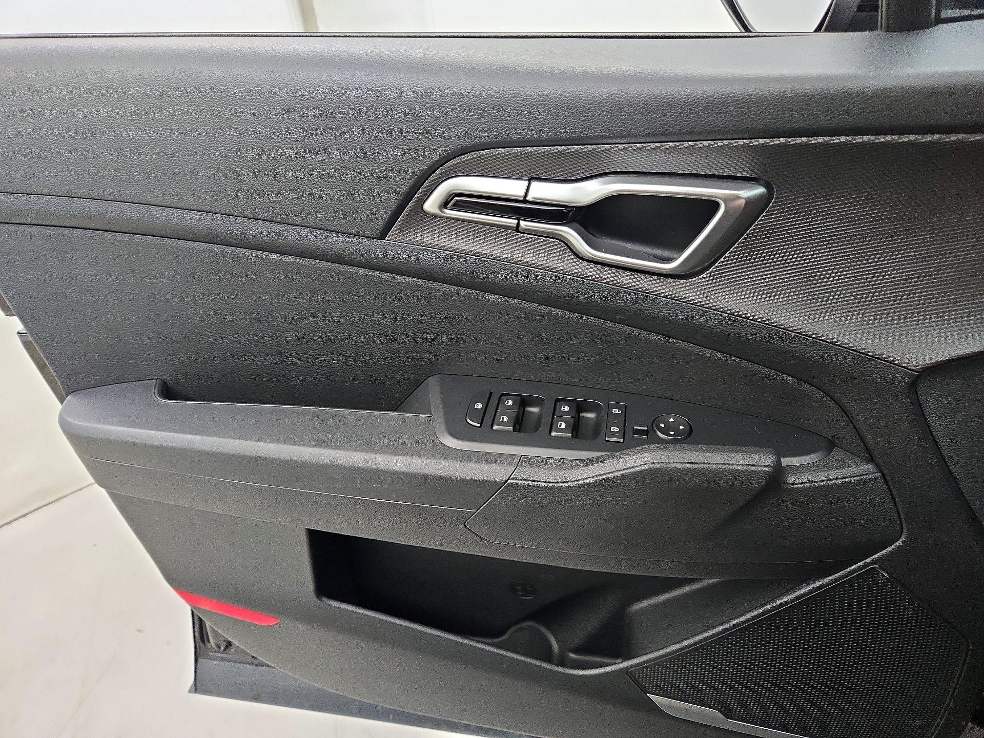 Thumbnail: 2025 Kia Sportage - 12