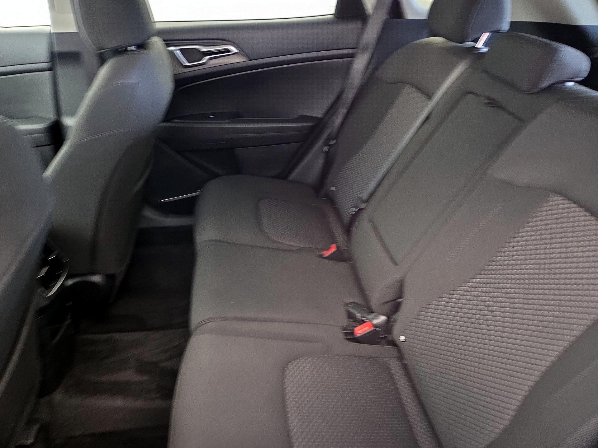 Thumbnail: 2025 Kia Sportage - 19