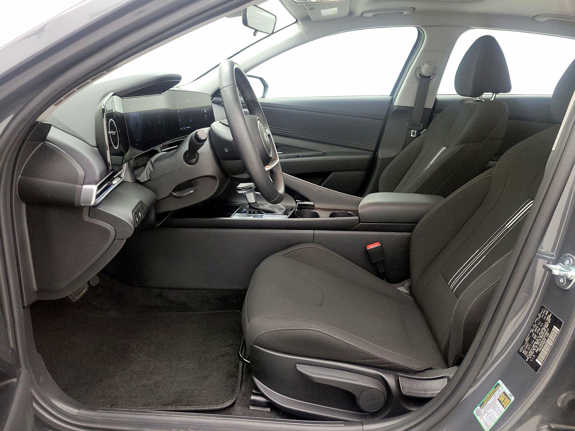 Thumbnail: 2025 Hyundai Elantra - 11