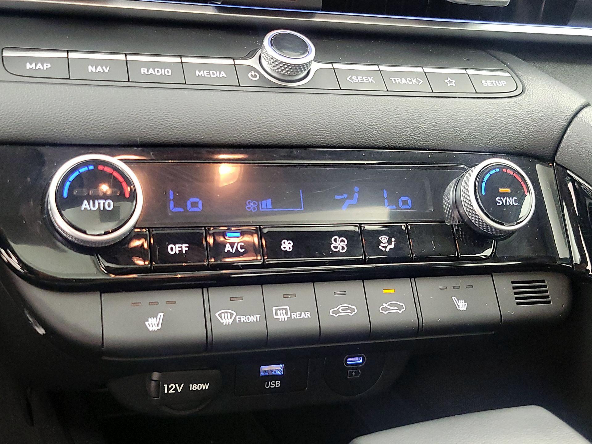 Thumbnail: 2025 Hyundai Elantra - 17