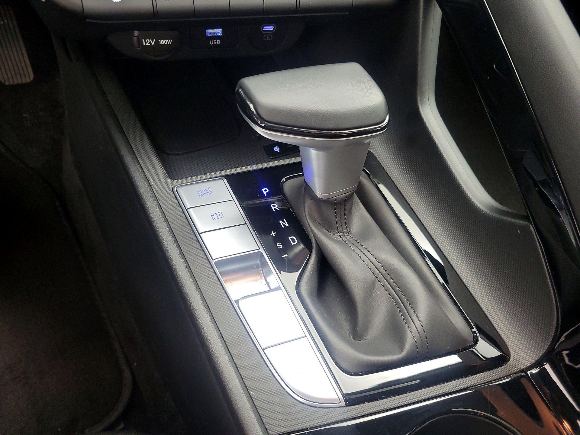 Thumbnail: 2025 Hyundai Elantra - 18