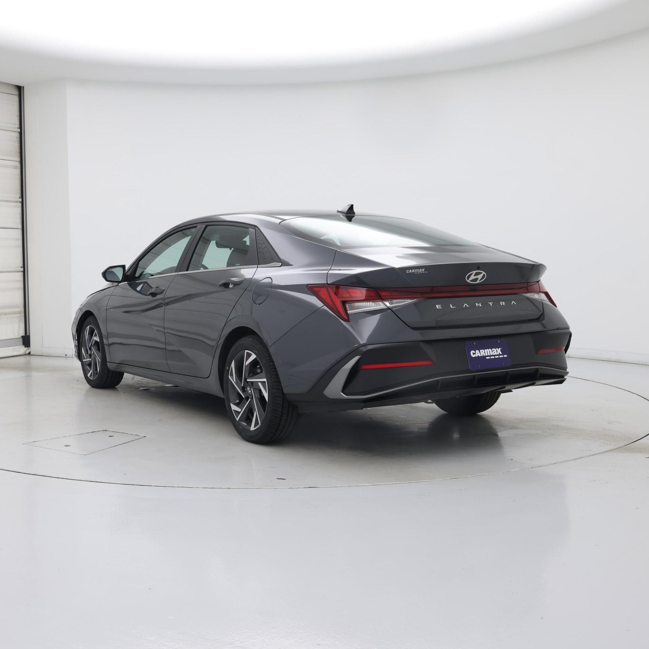 Thumbnail: 2025 Hyundai Elantra - 2