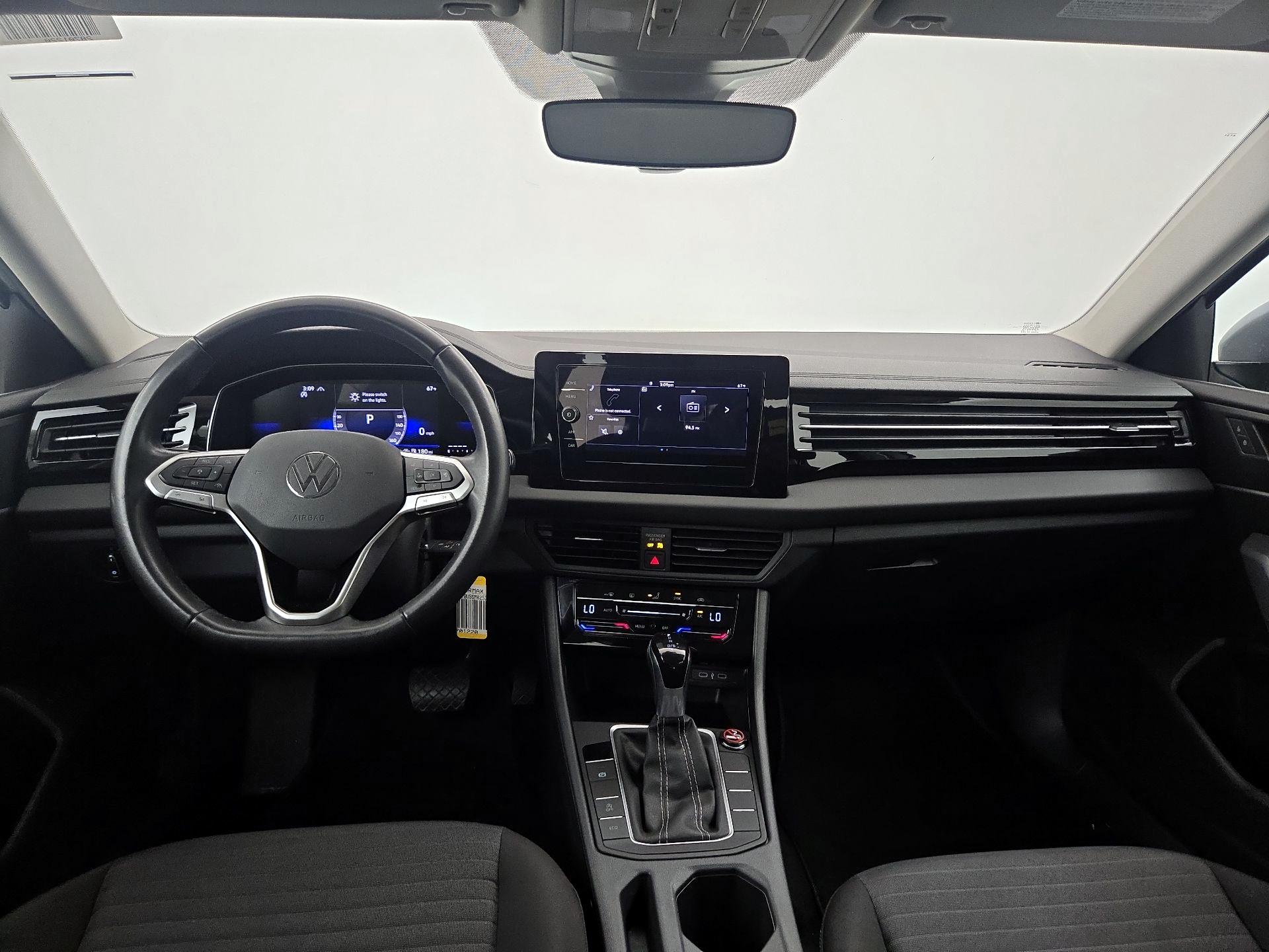 Thumbnail: 2025 Volkswagen Jetta - 9