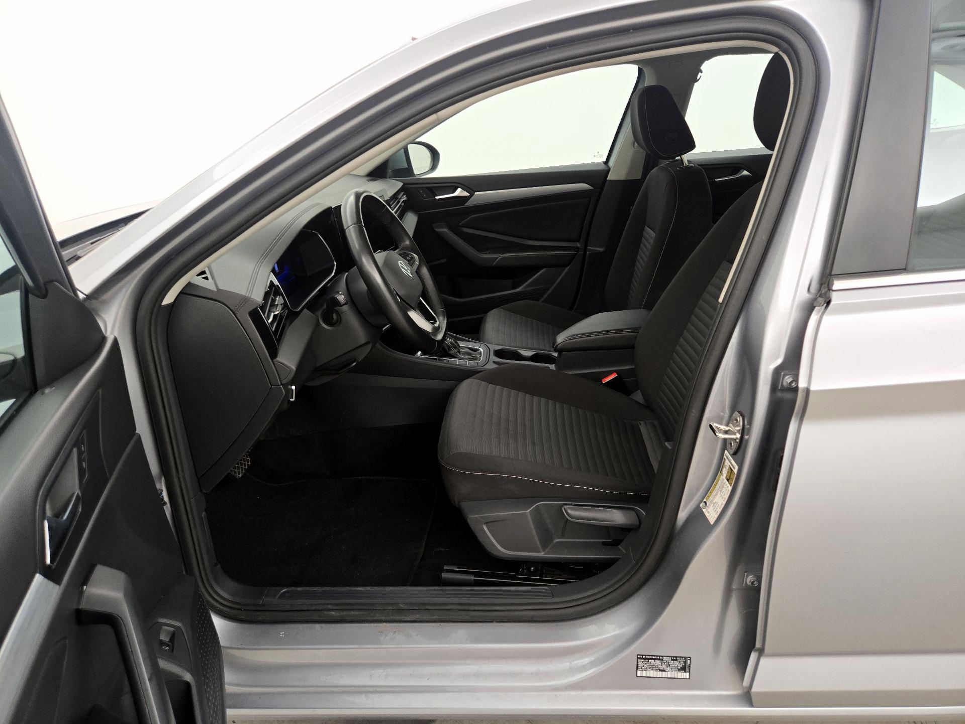 Thumbnail: 2025 Volkswagen Jetta - 11