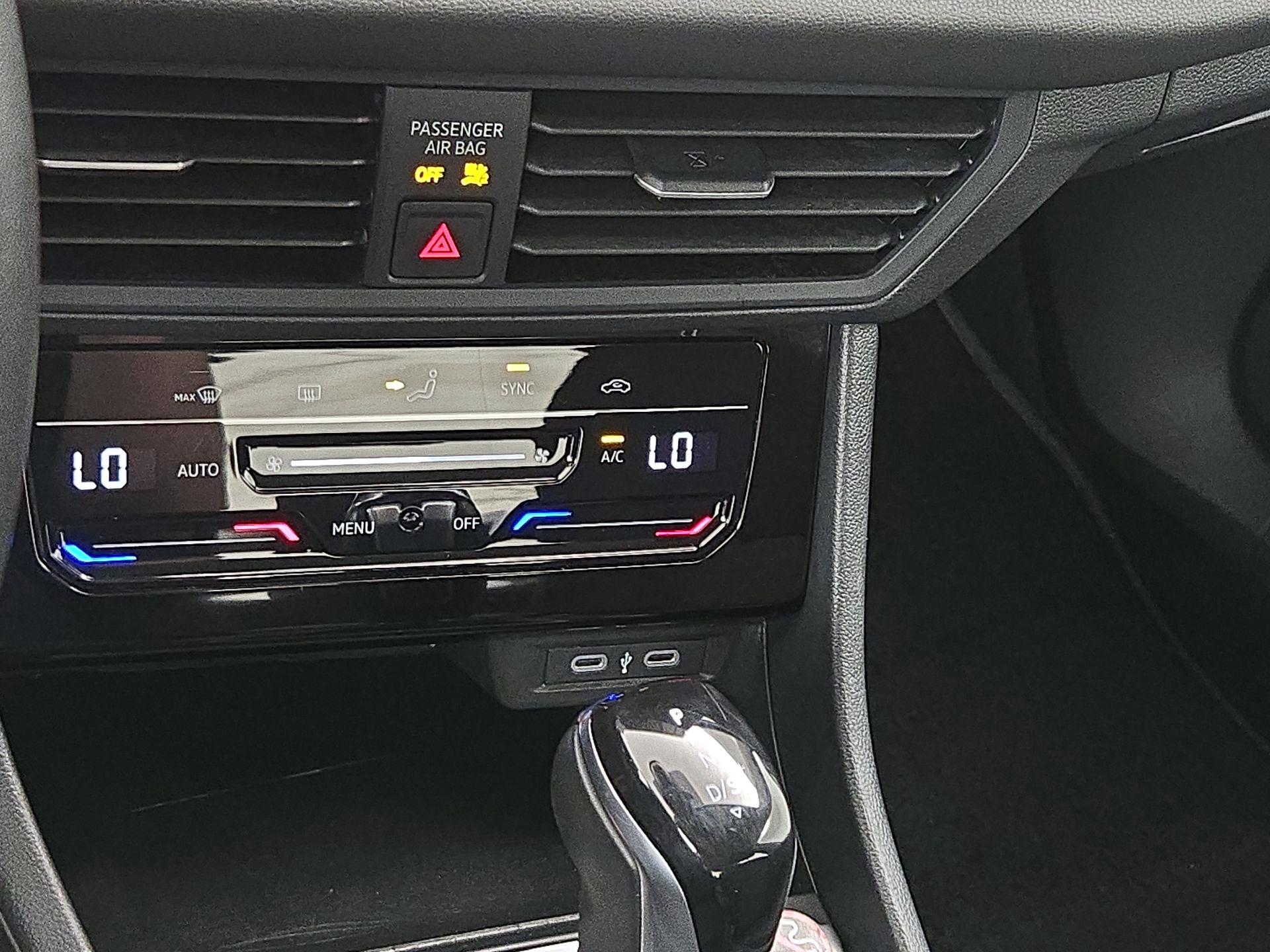 Thumbnail: 2025 Volkswagen Jetta - 16