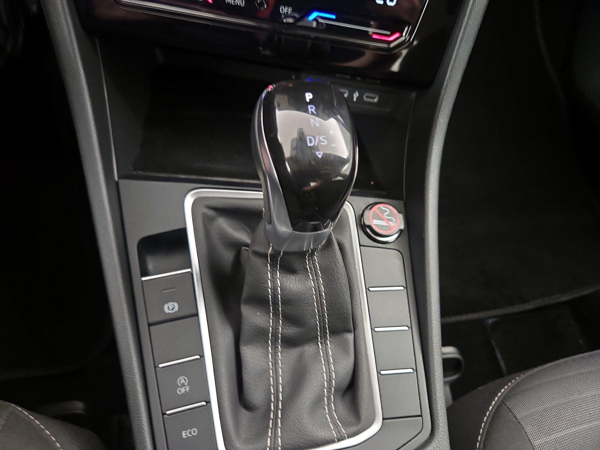 Thumbnail: 2025 Volkswagen Jetta - 17