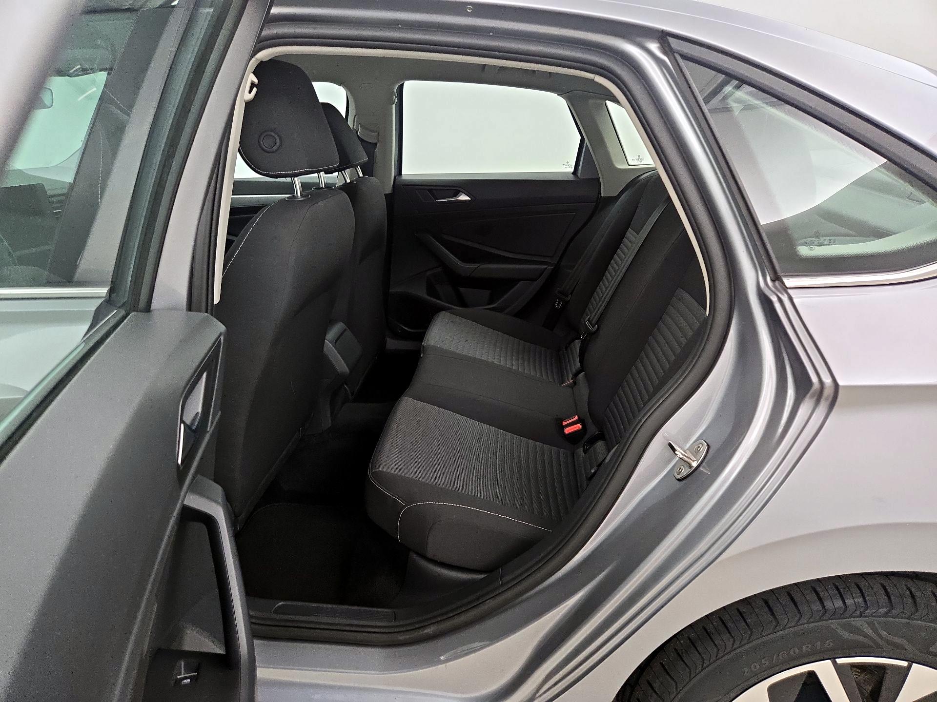 Thumbnail: 2025 Volkswagen Jetta - 19