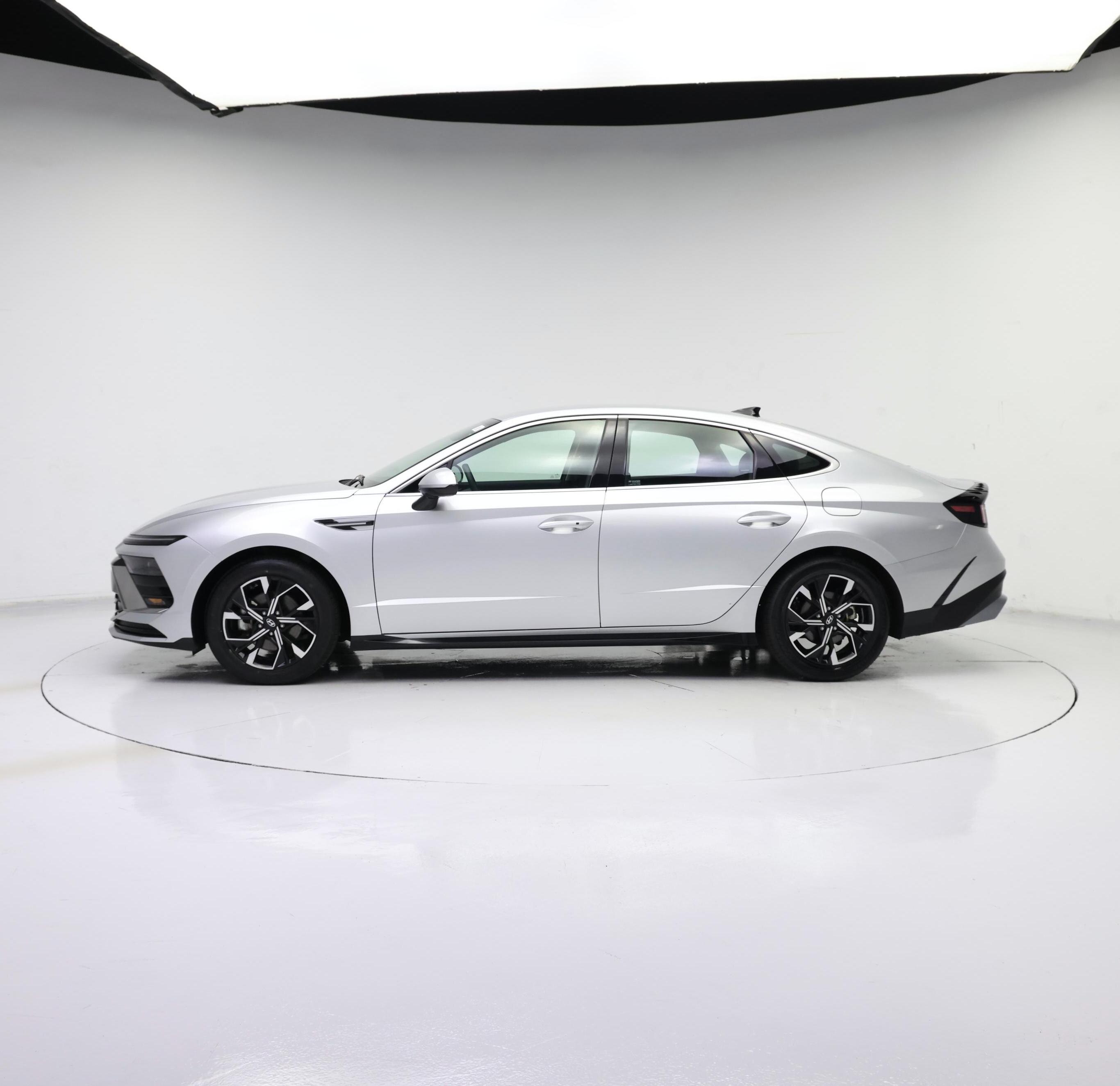 Thumbnail: 2025 Hyundai Sonata - 3