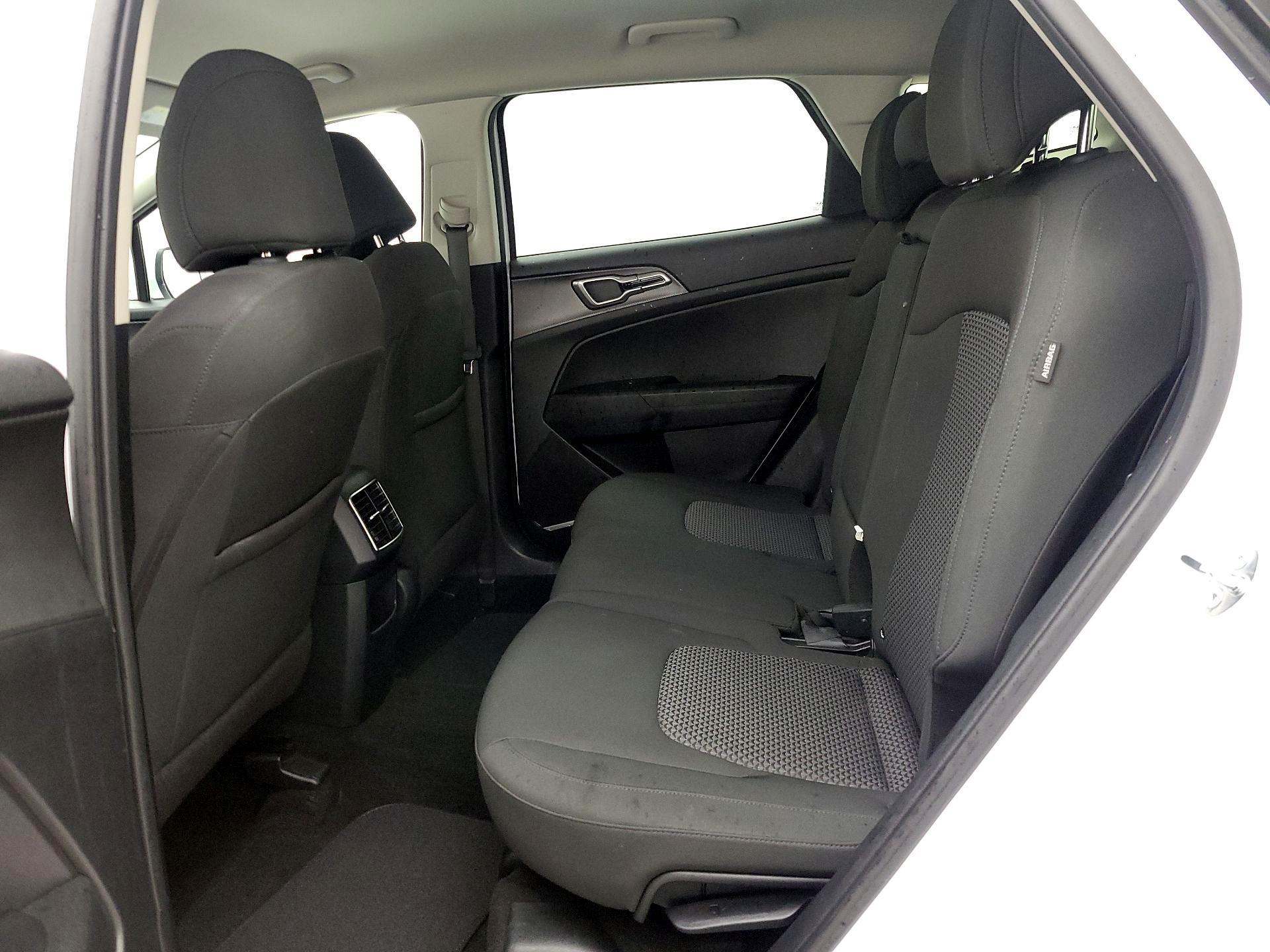 Thumbnail: 2025 Kia Sportage - 17