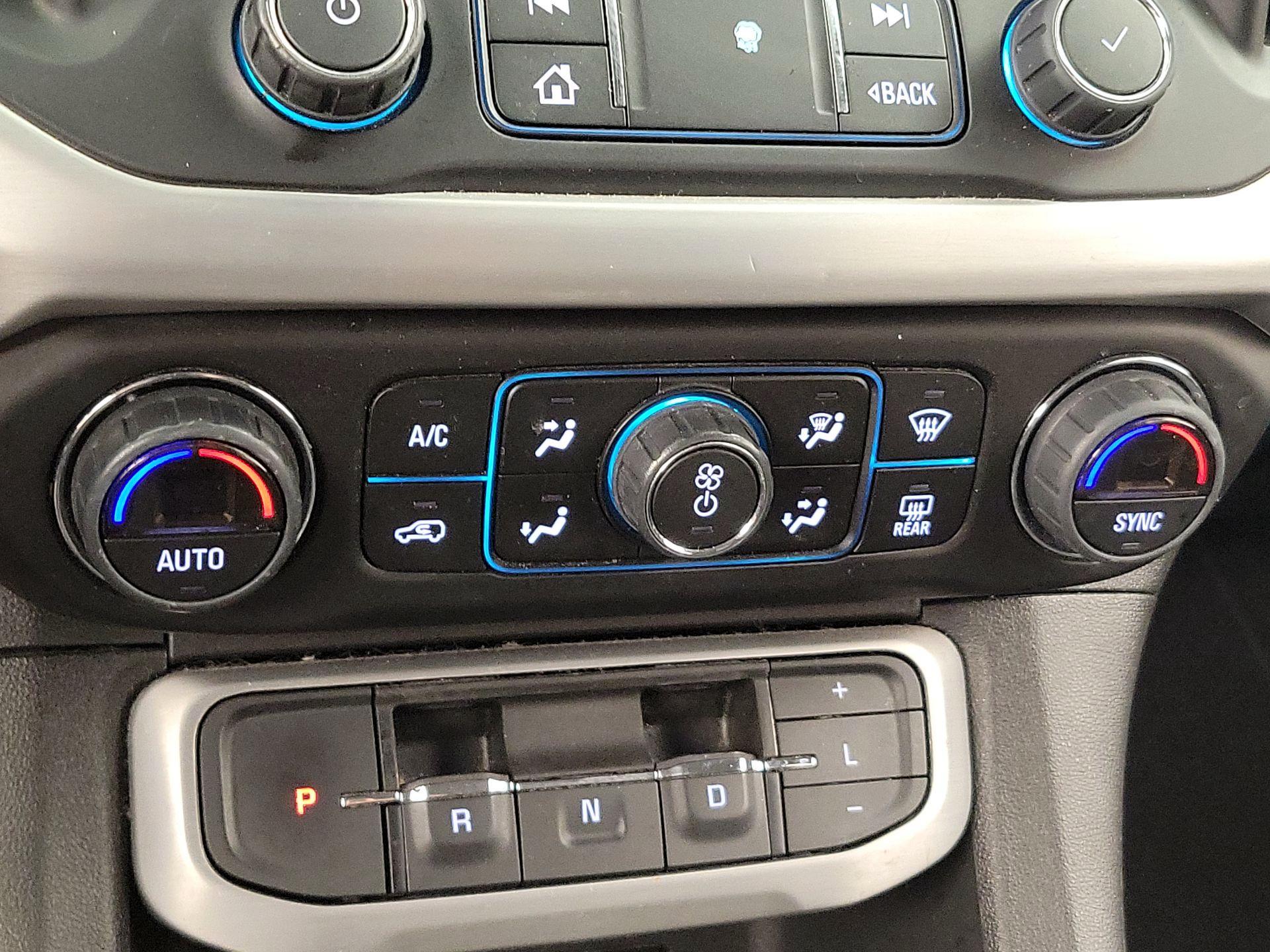 Thumbnail: 2023 GMC Acadia - 16